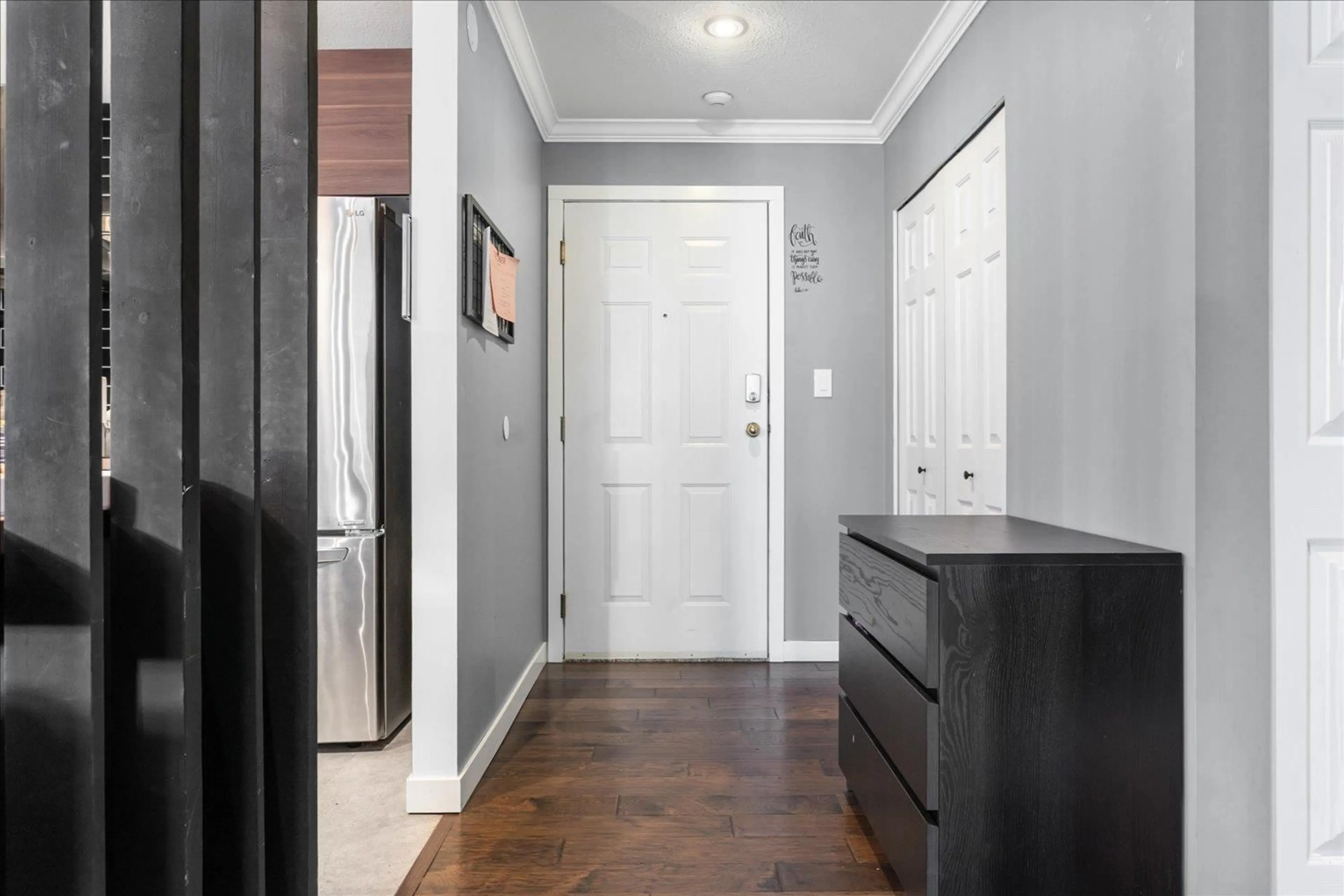 Indoor entryway for 203 - 2575 WARE, Abbotsford British Columbia V2S3E2