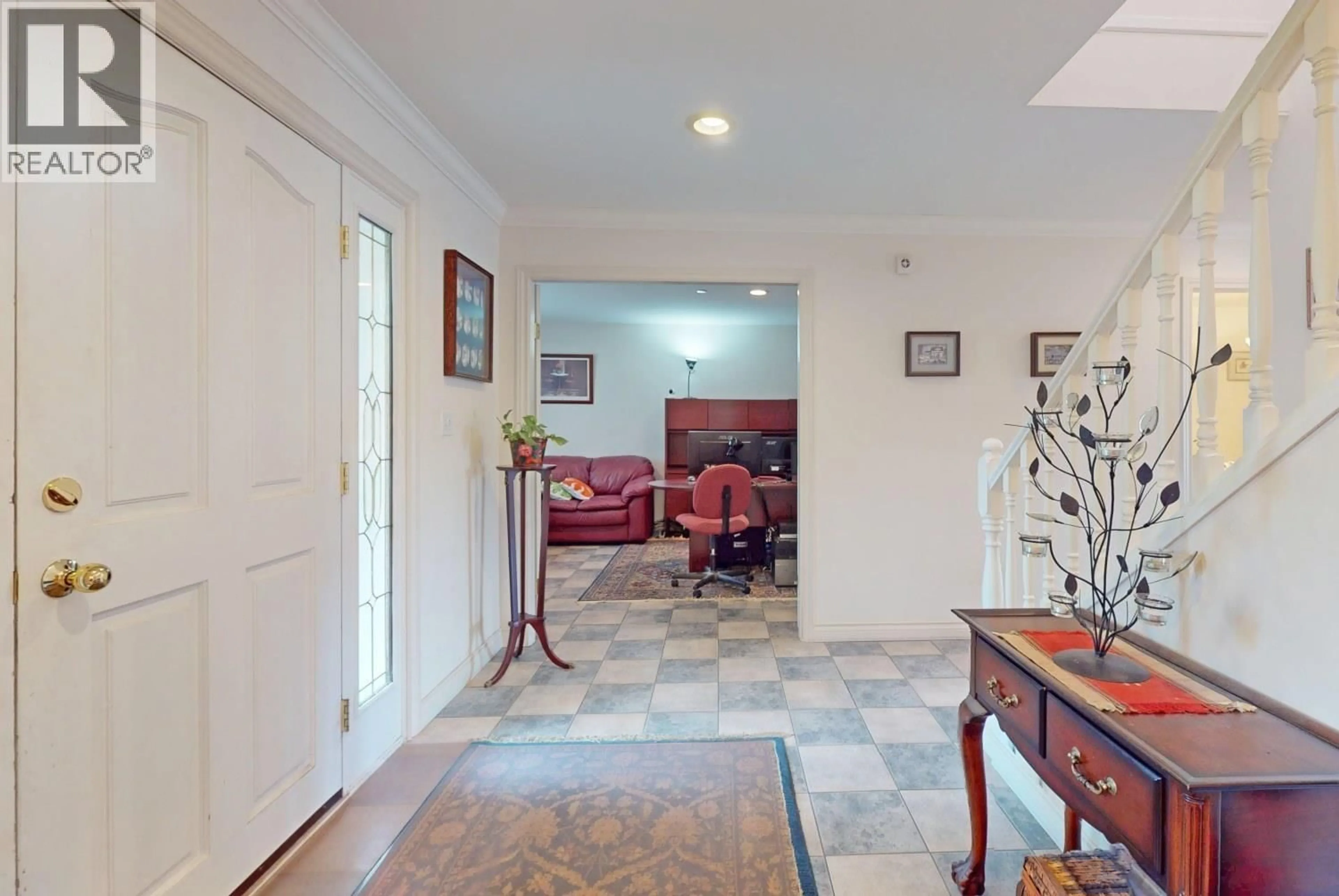 Indoor foyer for 1926 62ND AVENUE, Vancouver British Columbia V6P2G6