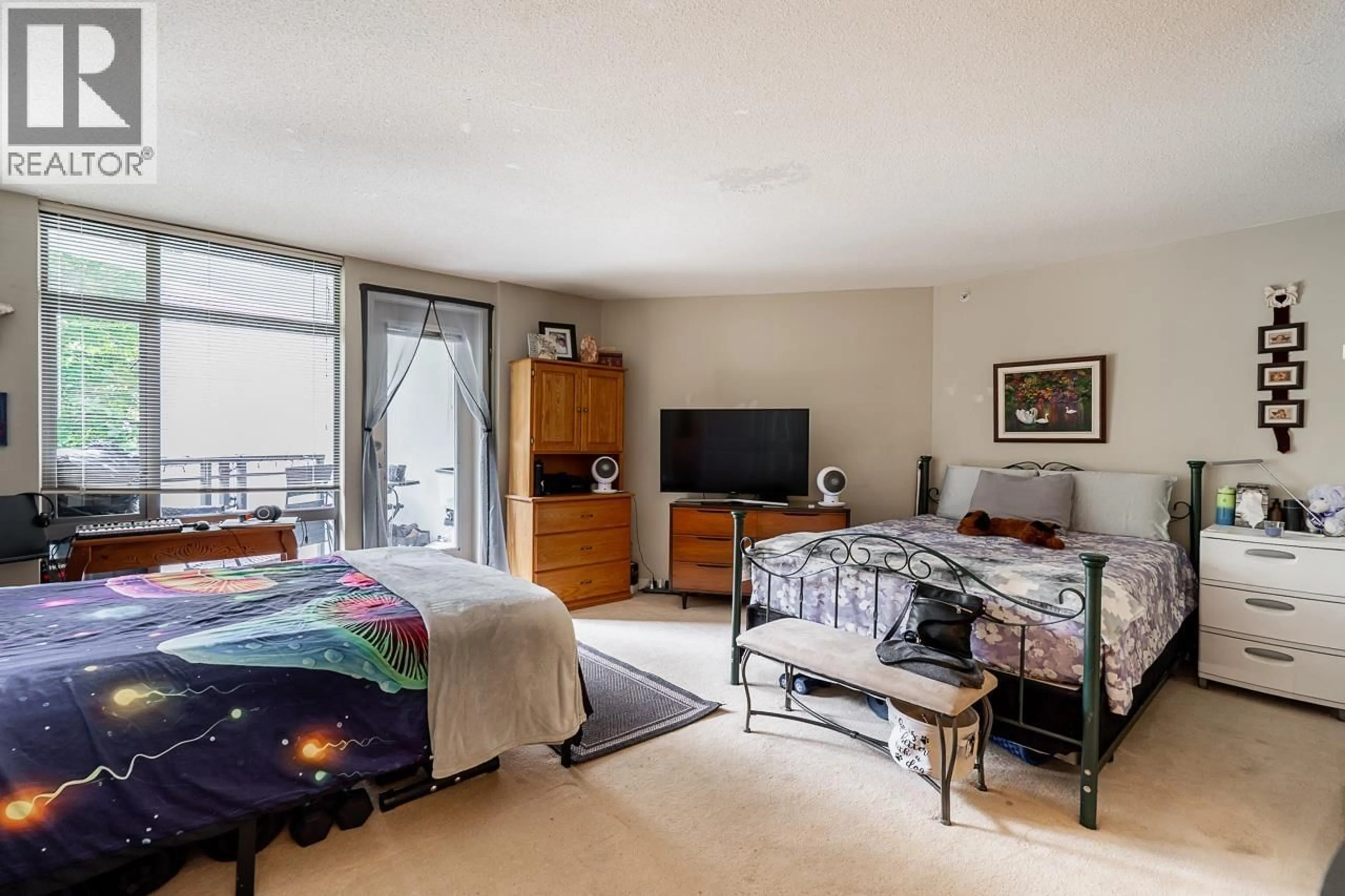 A pic of a room for 211 - 3660 VANNESS AVENUE, Vancouver British Columbia V5R6H8
