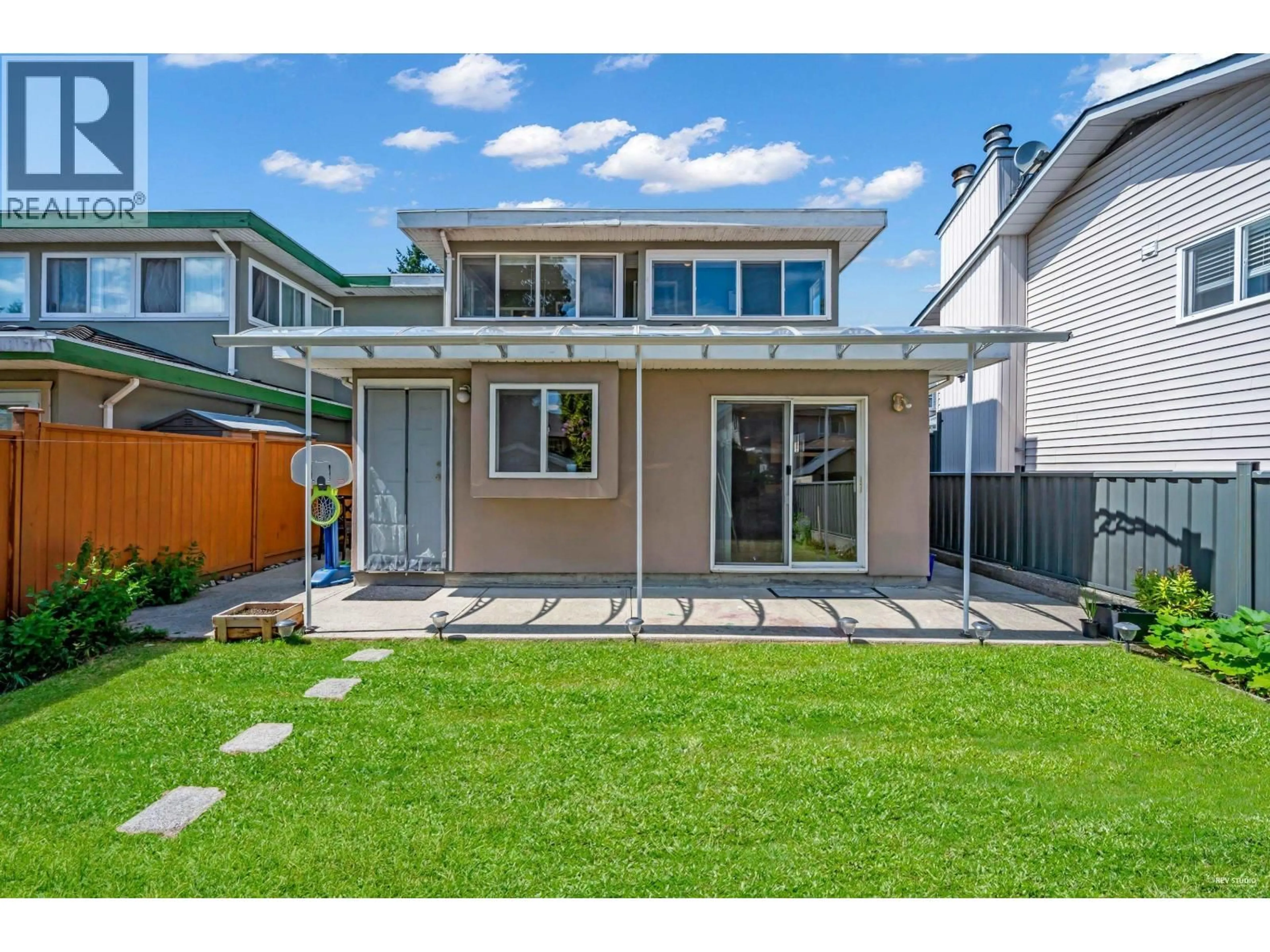 Home with vinyl exterior material, street for 7222 16TH AVENUE, Burnaby British Columbia V3N1N5