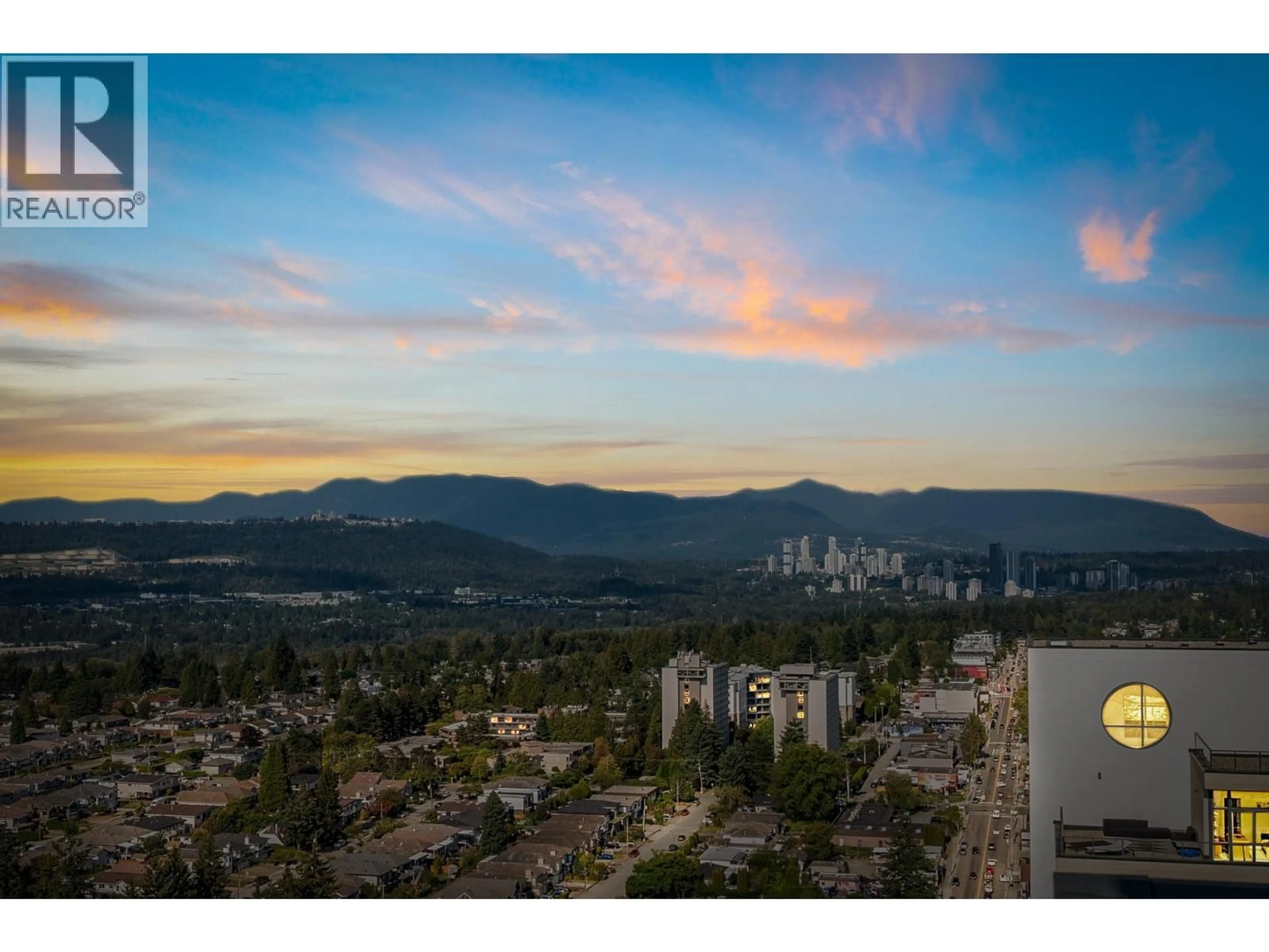 A pic from outside/outdoor area/front of a property/back of a property/a pic from drone, mountain view for 3301 - 7358 EDMONDS STREET, Burnaby British Columbia V3N0H1