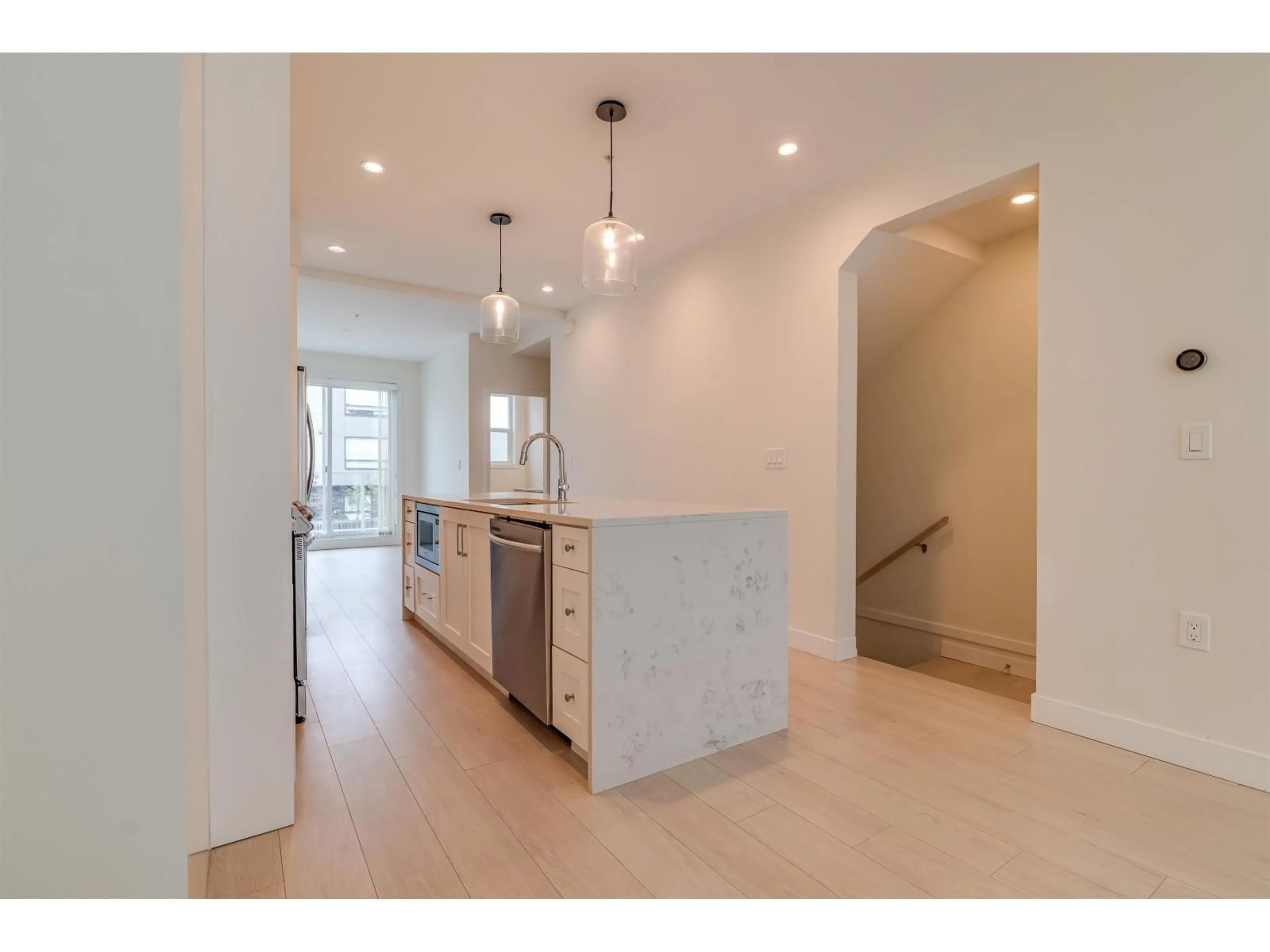 Open concept kitchen, unknown for 3 - 19628 55A, Langley British Columbia V3A3X2