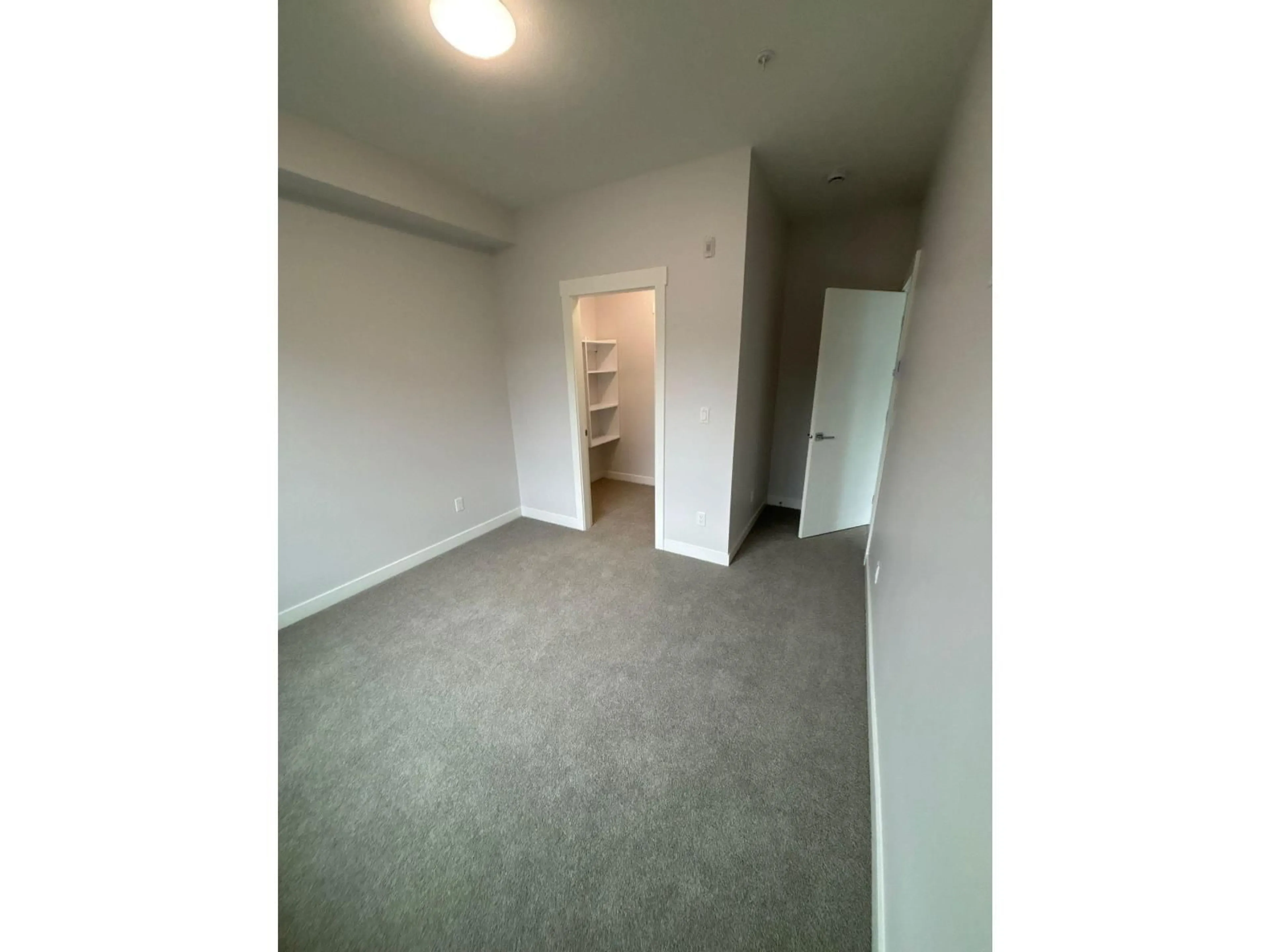 A pic of a room for 611 - 33886 PINE, Abbotsford British Columbia V2S2P3