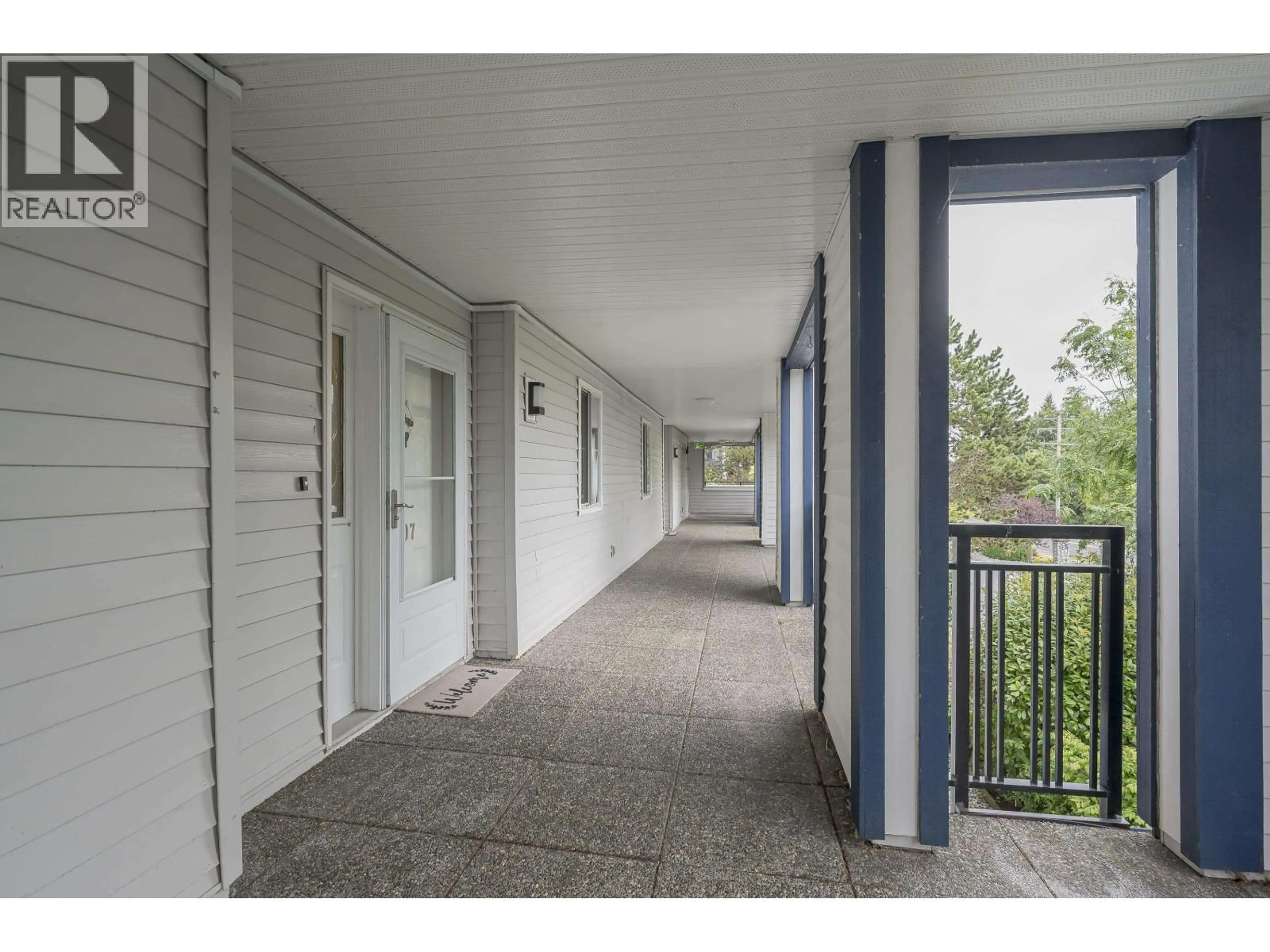 Indoor foyer for 307 - 4955 RIVER ROAD, Delta British Columbia V4K4V9