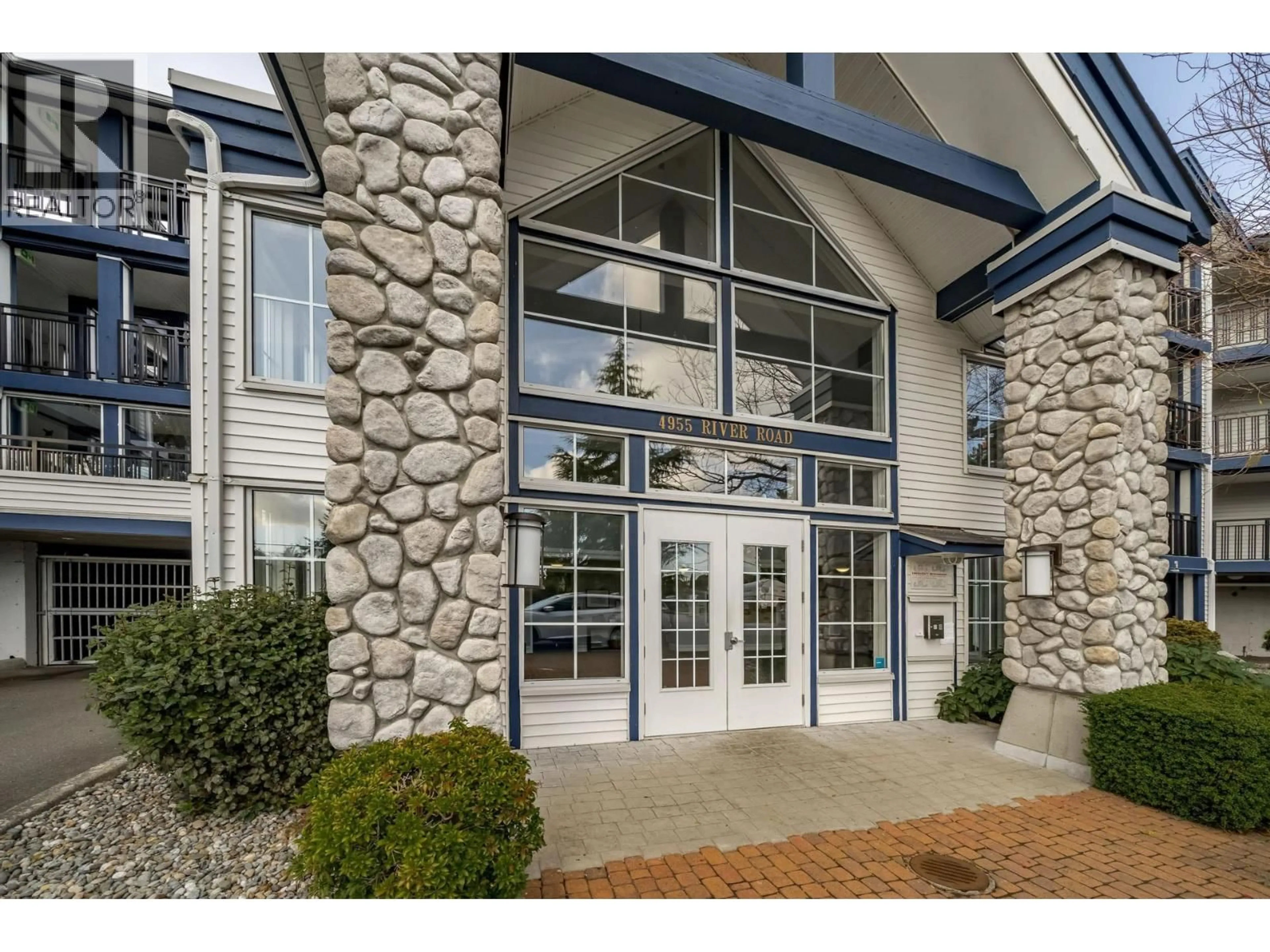 Indoor foyer for 306 - 4955 RIVER ROAD, Delta British Columbia V4K4V9