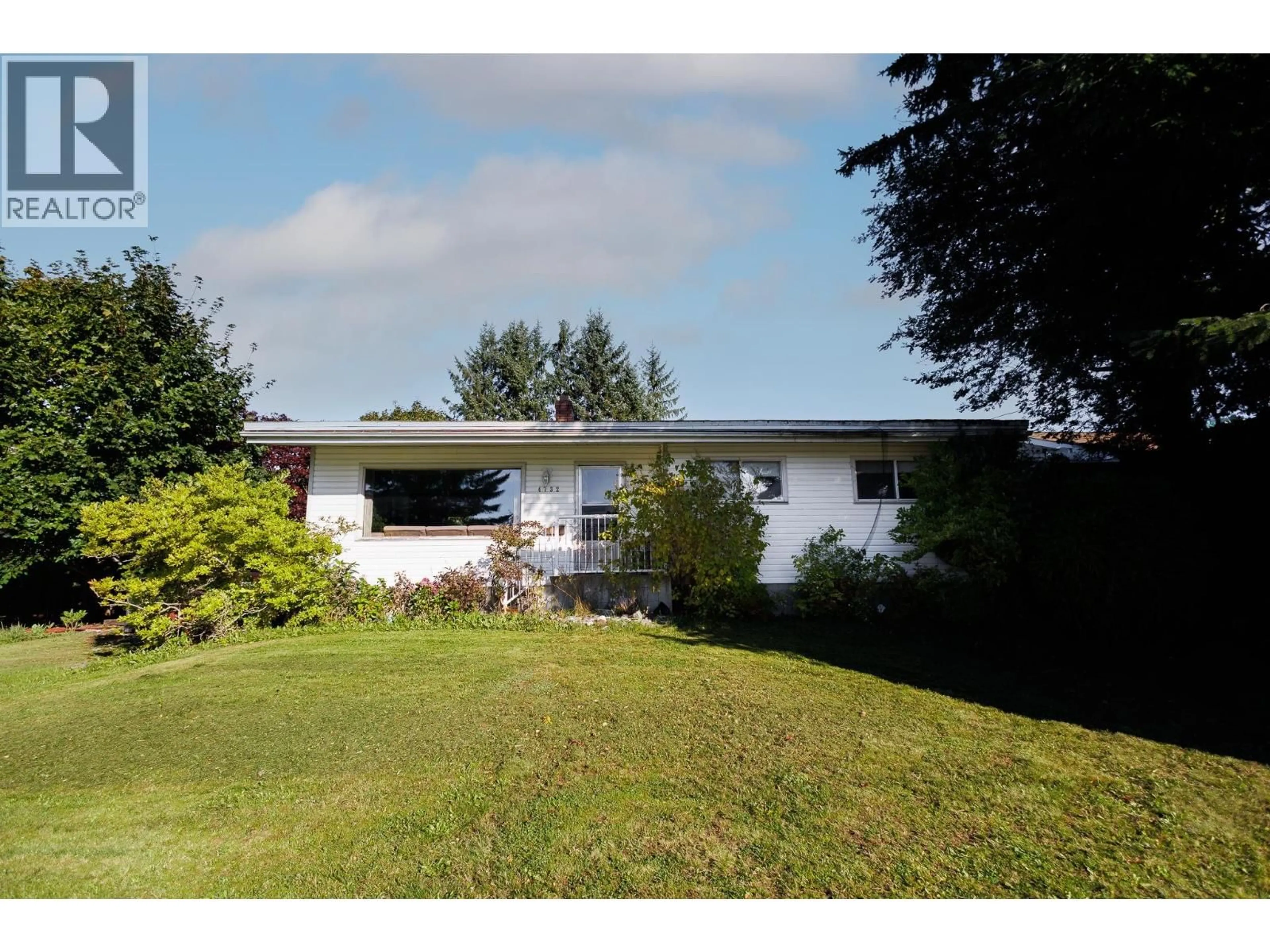 A pic from outside/outdoor area/front of a property/back of a property/a pic from drone, unknown for 4732 LOEN AVENUE, Terrace British Columbia V8G1Z7