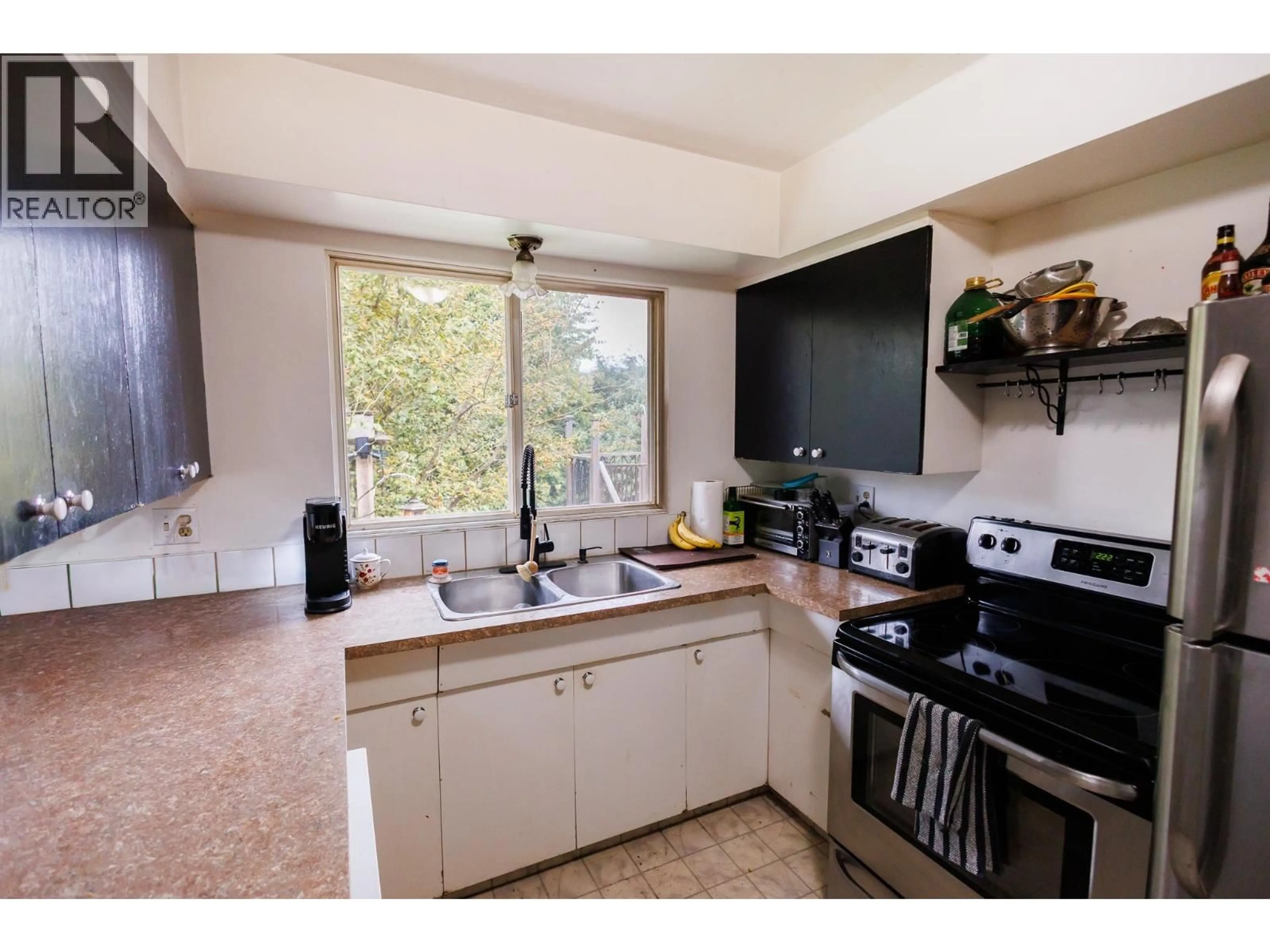 Standard kitchen, unknown for 4732 LOEN AVENUE, Terrace British Columbia V8G1Z7
