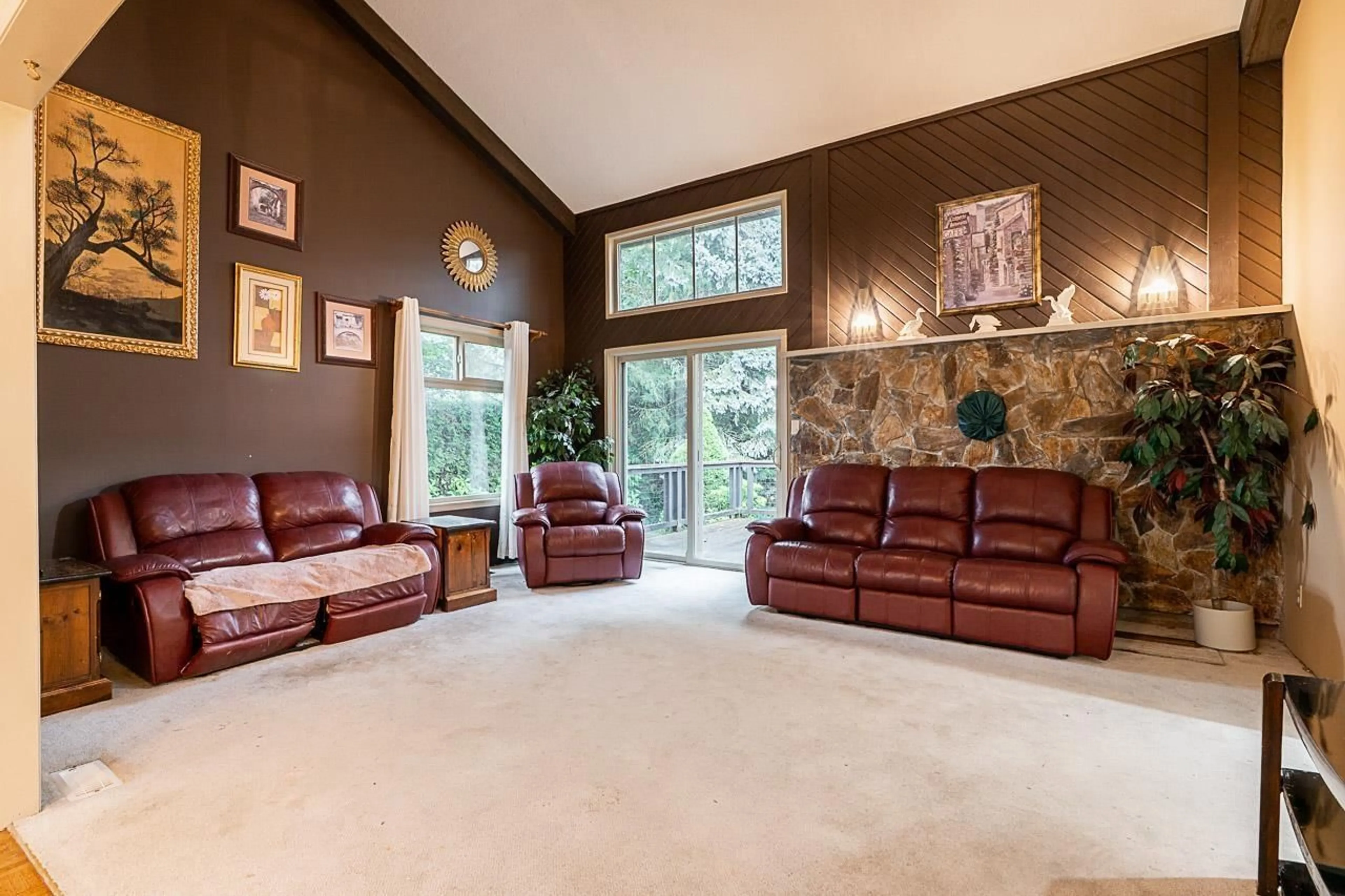 Living room with furniture, unknown for 32891 ASHLEY, Abbotsford British Columbia V2S5W3