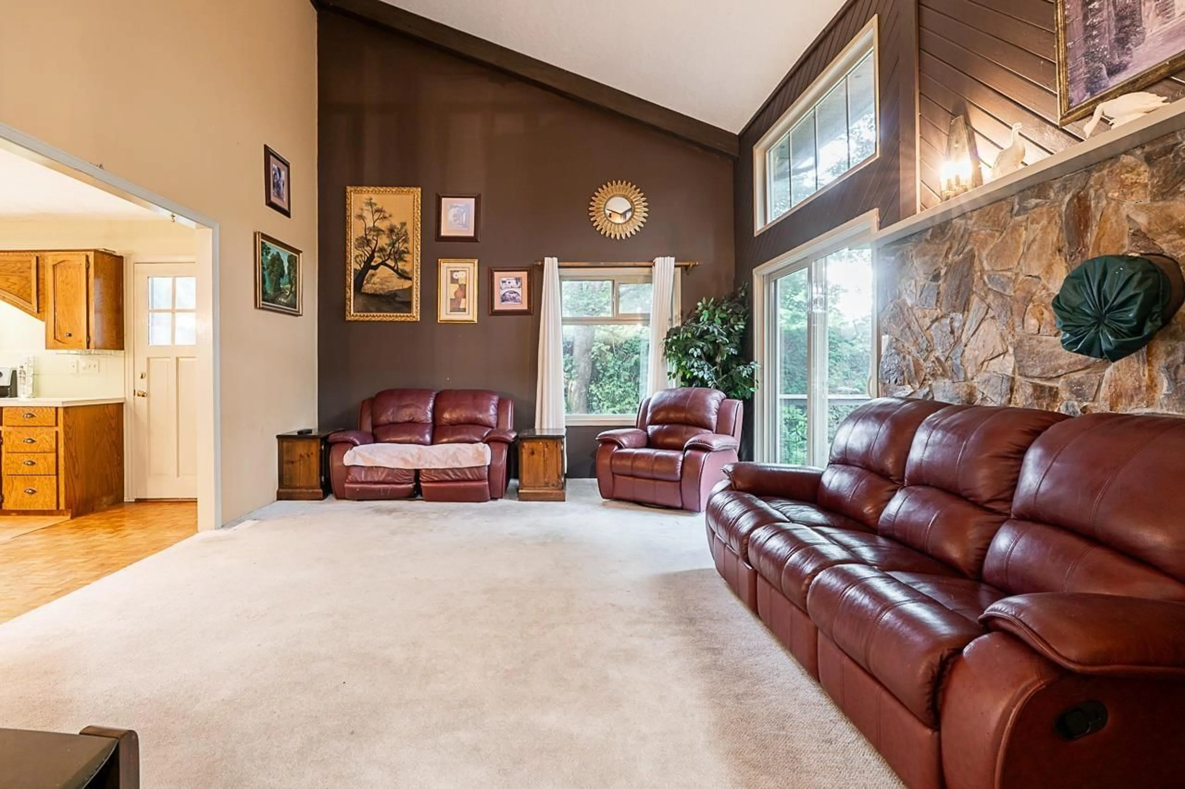 Living room with furniture, unknown for 32891 ASHLEY, Abbotsford British Columbia V2S5W3