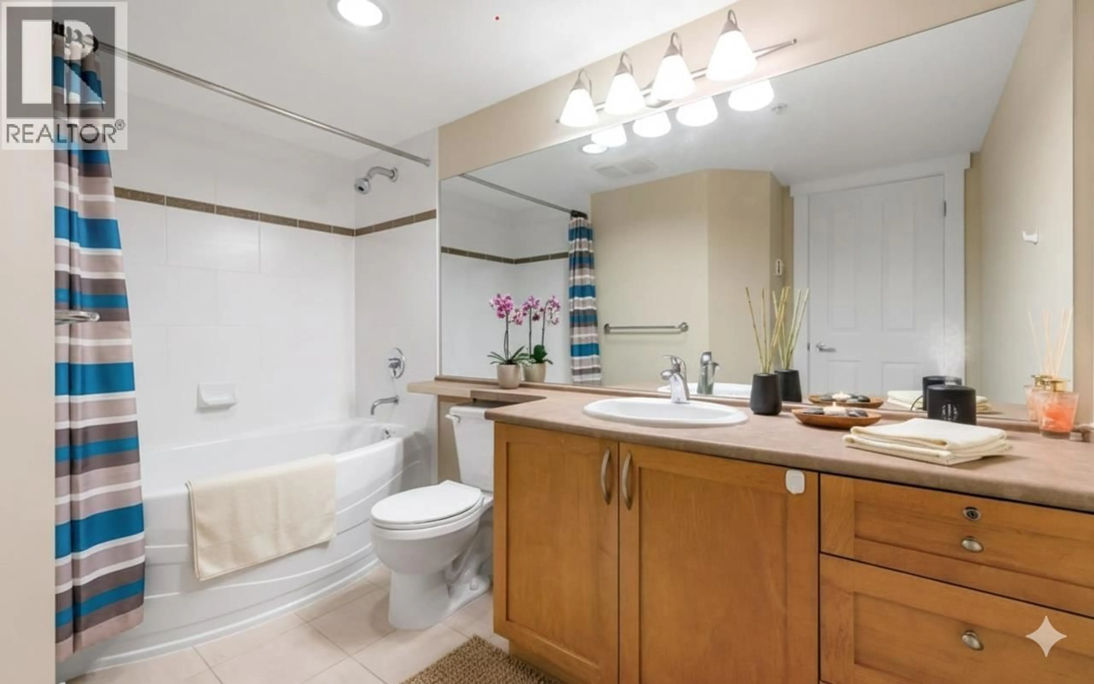 Standard bathroom, ceramic/tile floor for 302 - 2388 WESTERN PARKWAY, Vancouver British Columbia V6T2K4