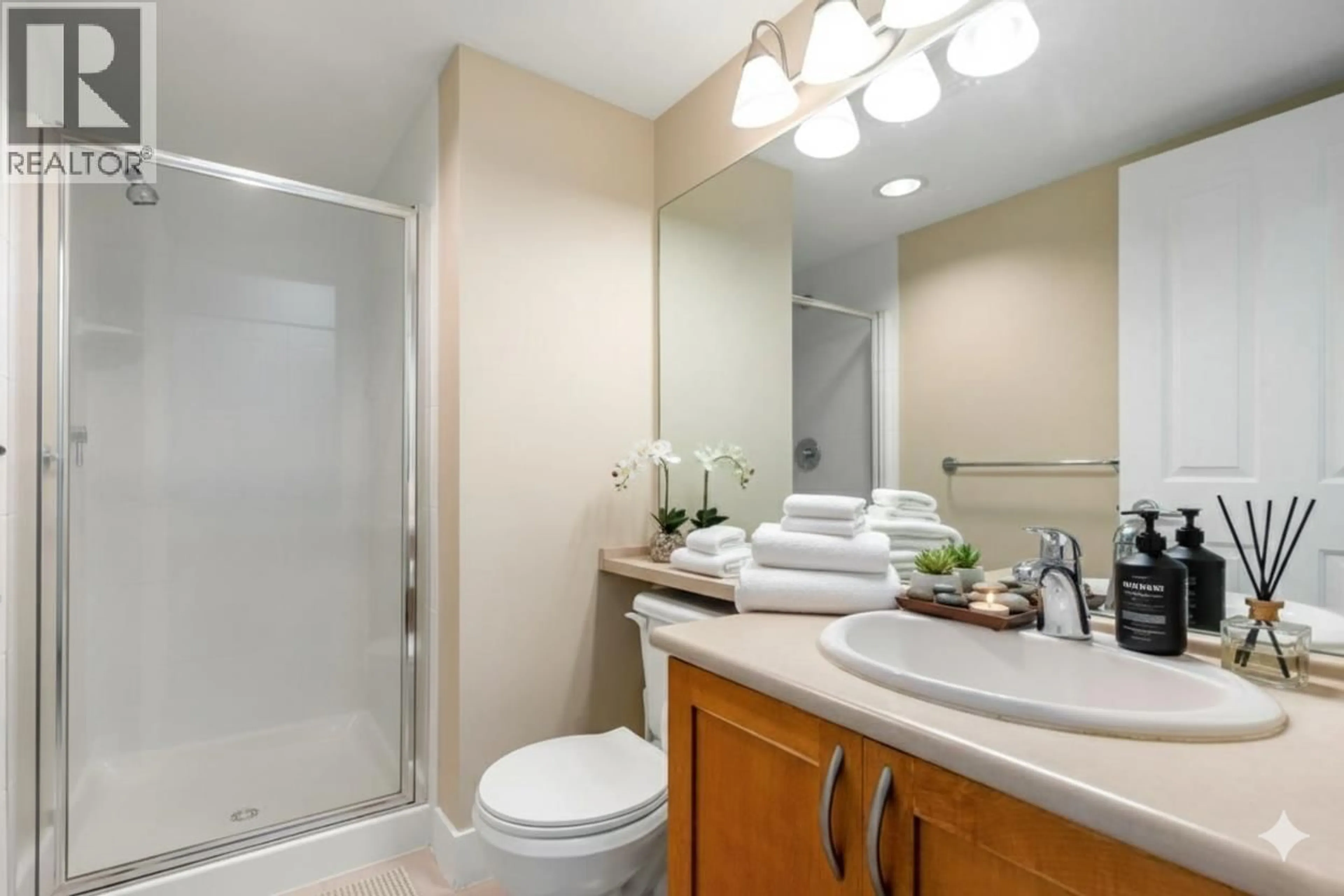 Standard bathroom, ceramic/tile floor for 302 - 2388 WESTERN PARKWAY, Vancouver British Columbia V6T2K4