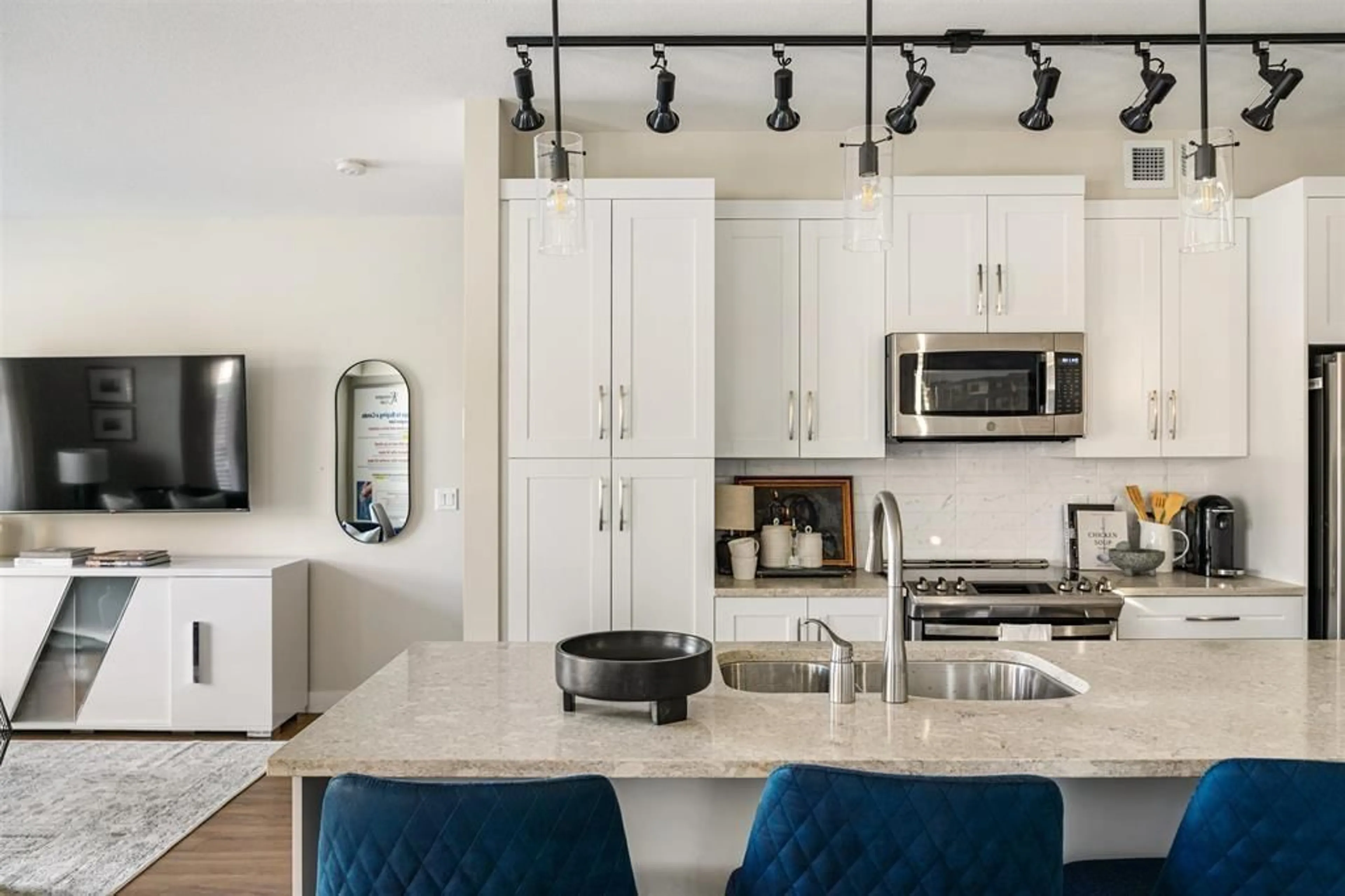 Open concept kitchen, ceramic/tile floor for A623 - 8233 208 B STREET, Langley British Columbia V2Y4M7