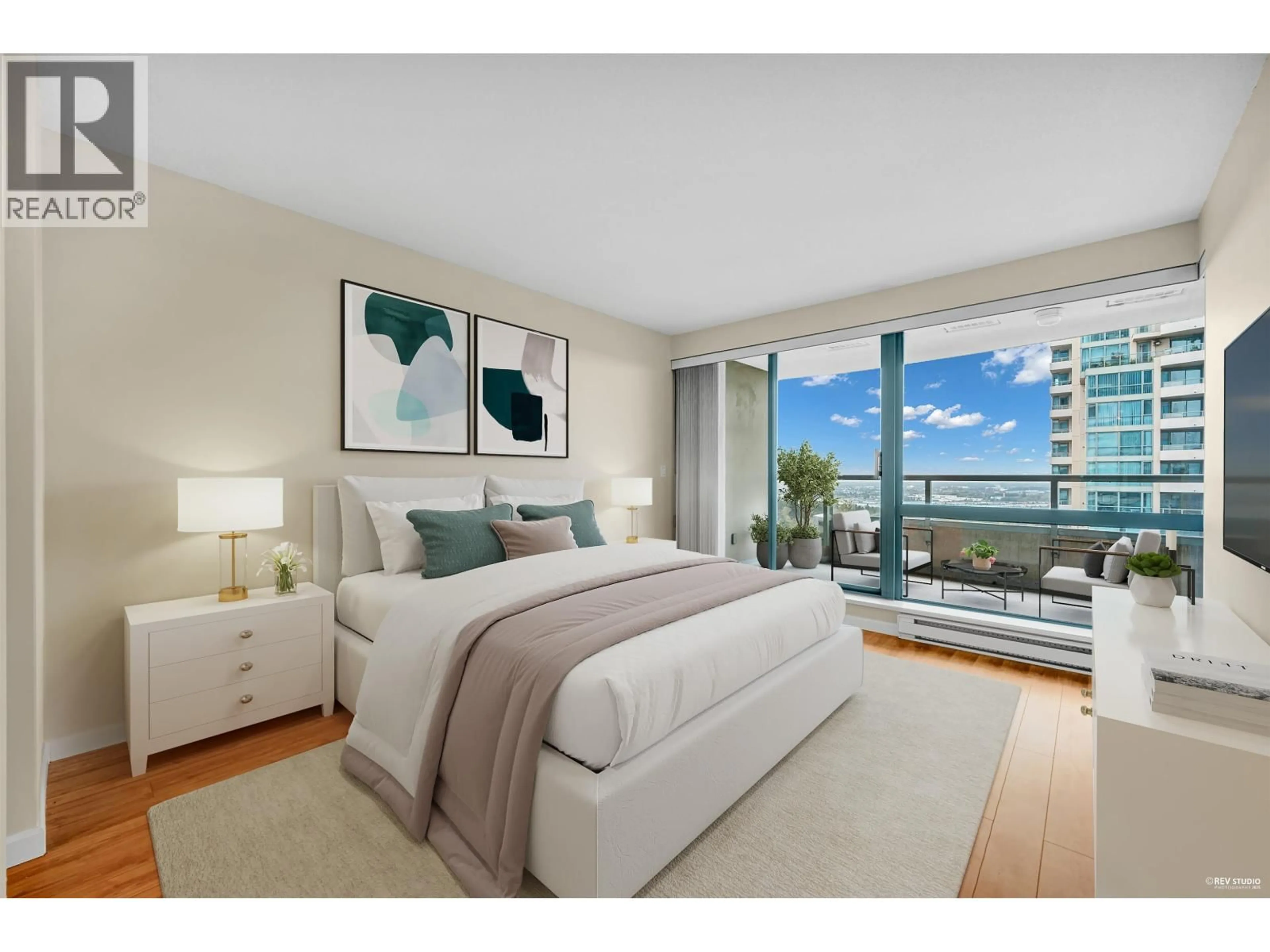 Bedroom with bed, unknown for 1104 - 6611 SOUTHOAKS CRESCENT, Burnaby British Columbia V5E4L5