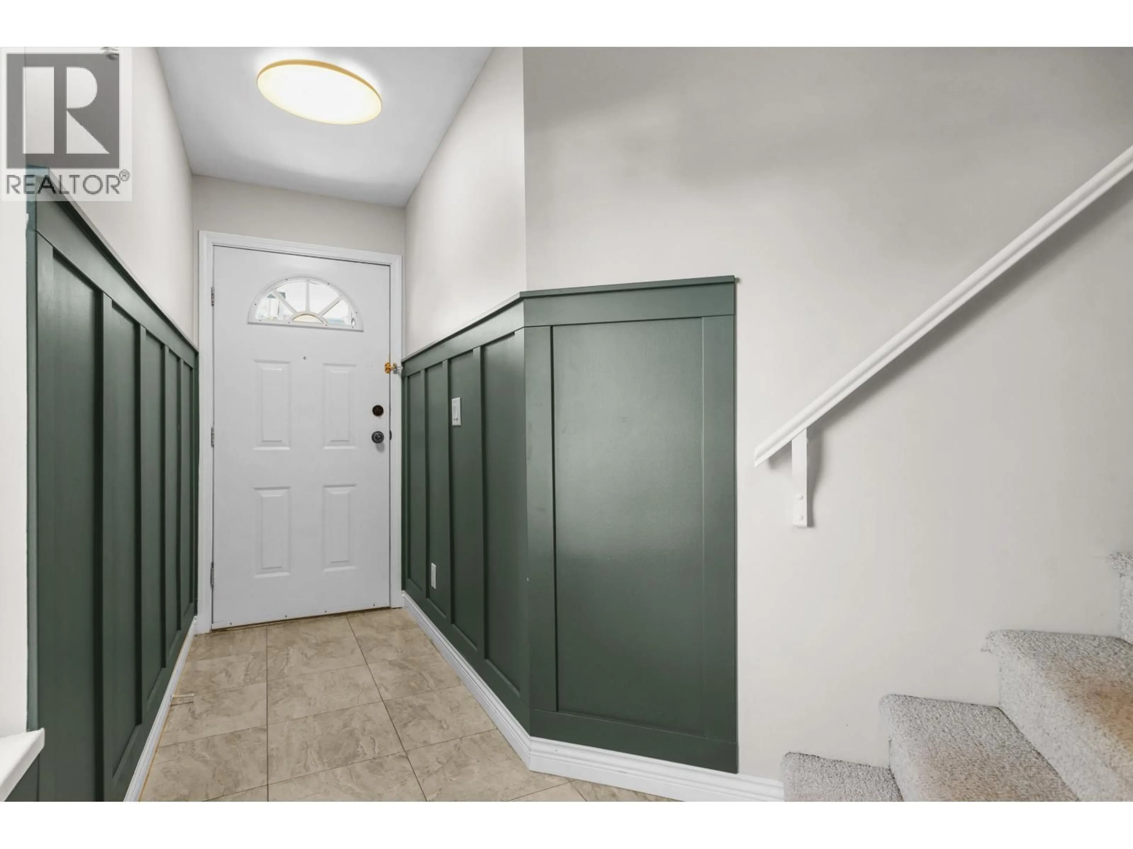 Indoor entryway for 42 - 1355 CITADEL DRIVE, Port Coquitlam British Columbia V3C5X6