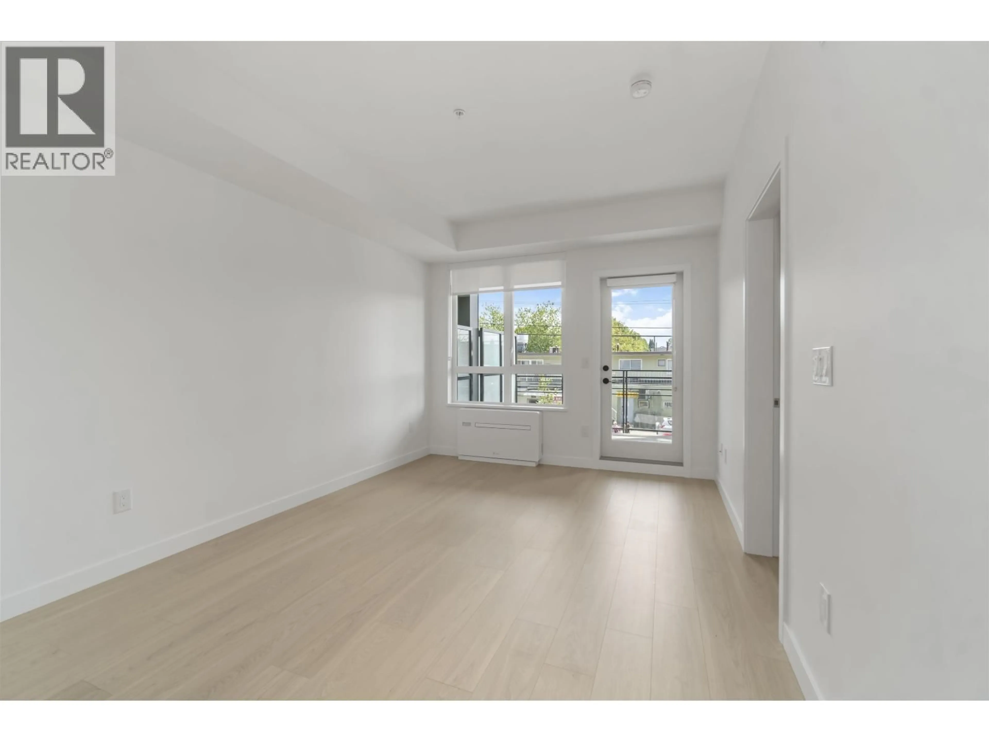 A pic of a room for 212 - 2450 GARDEN DRIVE, Vancouver British Columbia V5N0K1