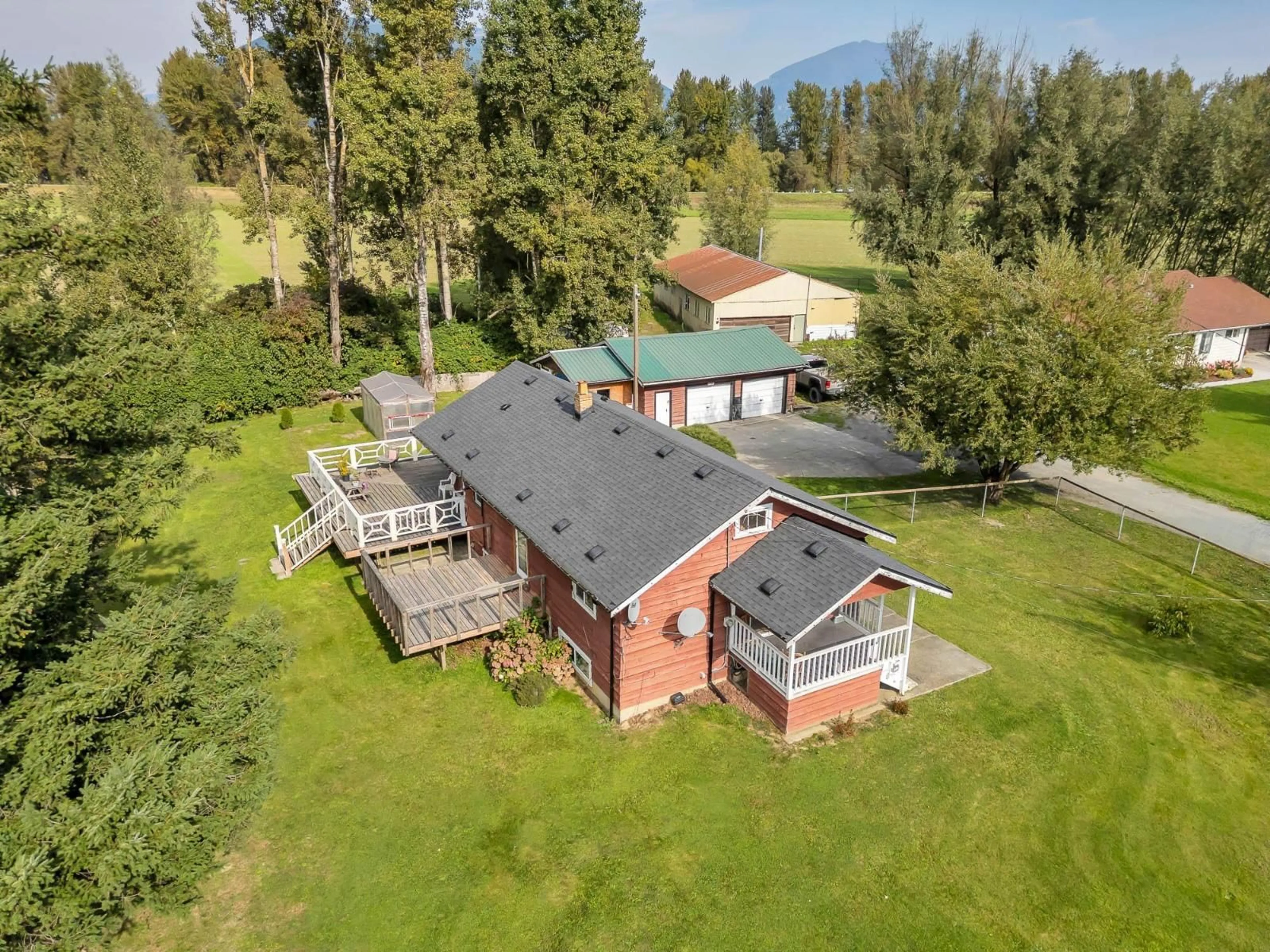A pic from outside/outdoor area/front of a property/back of a property/a pic from drone, unknown for 36113 PAGE, Abbotsford British Columbia V3G1P3