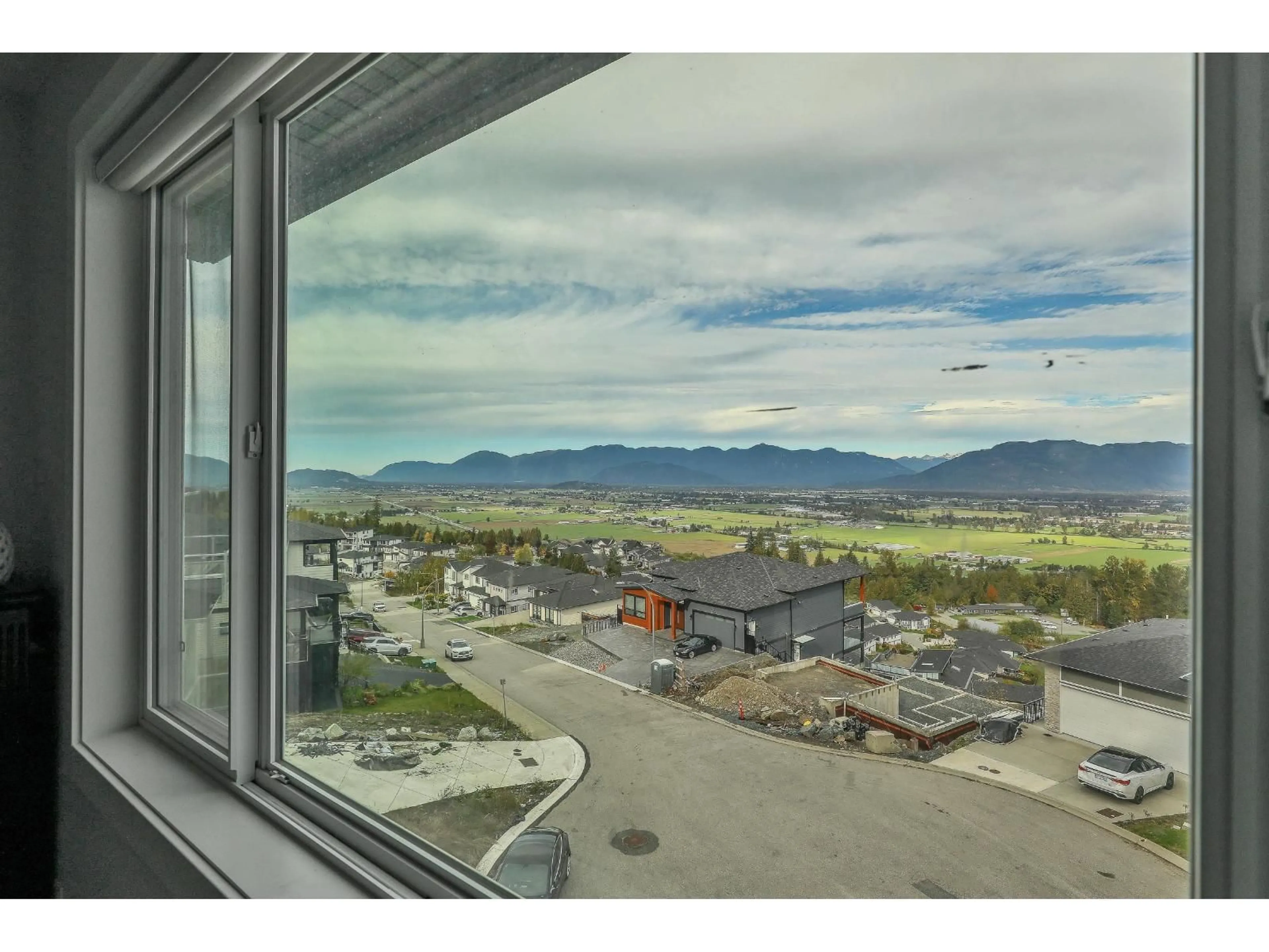 Unknown for 51144 FARMERS WAY, Chilliwack British Columbia V4Z0E4