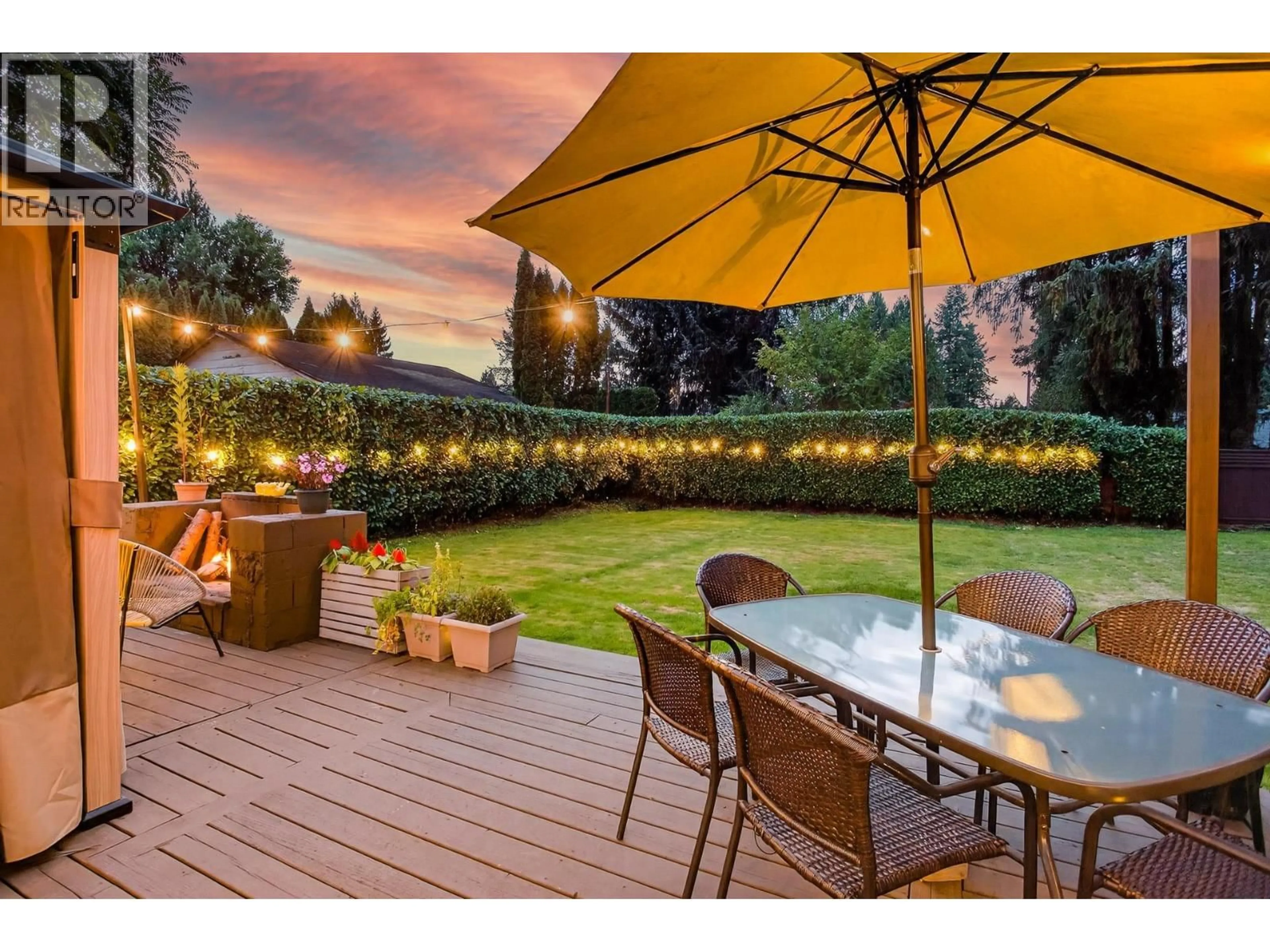 Patio, unknown for 3841 ST. THOMAS STREET, Port Coquitlam British Columbia V3B2Z2