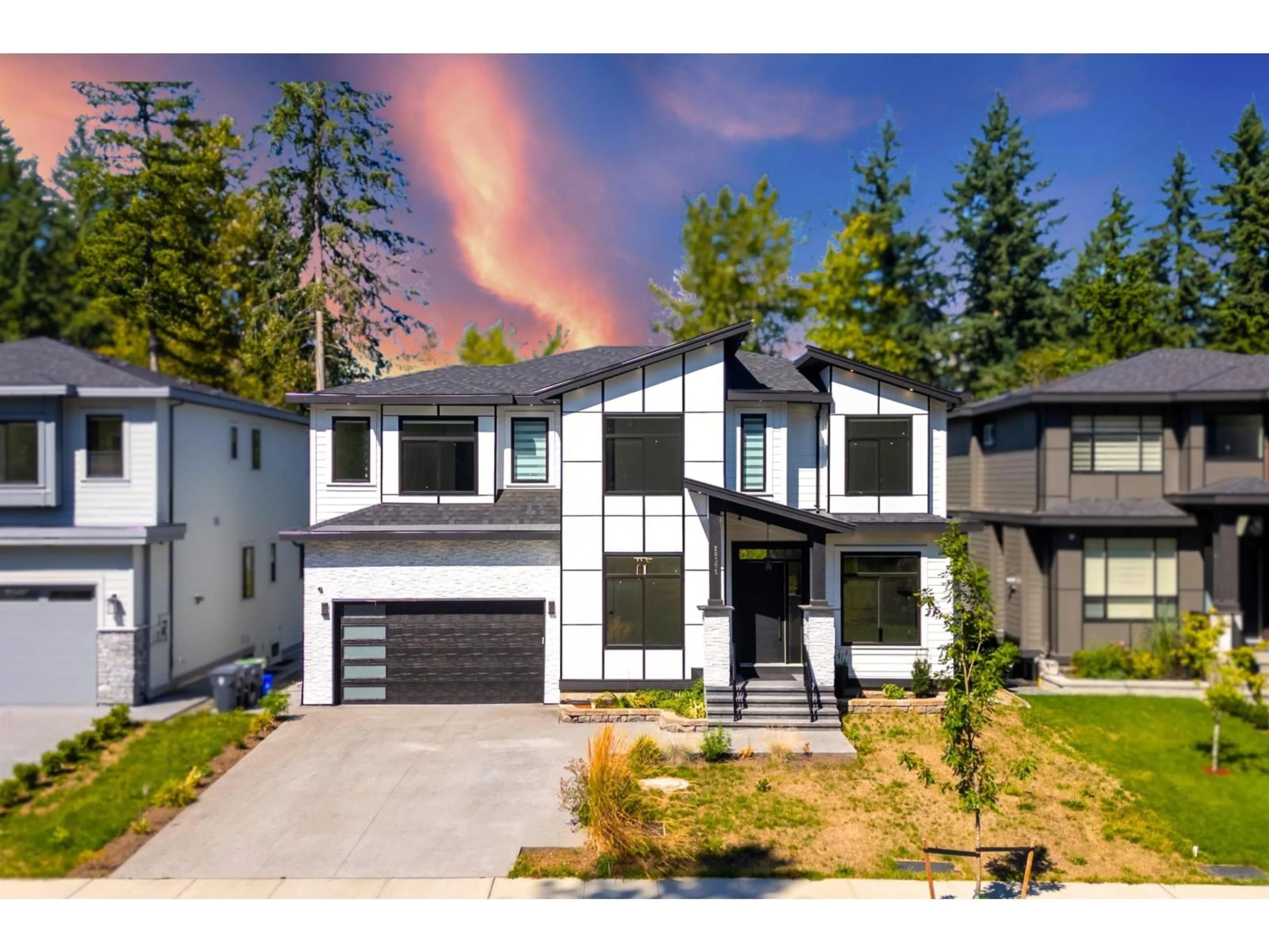 Home with vinyl exterior material, mountain view for 20355 27, Langley British Columbia V2B0B6