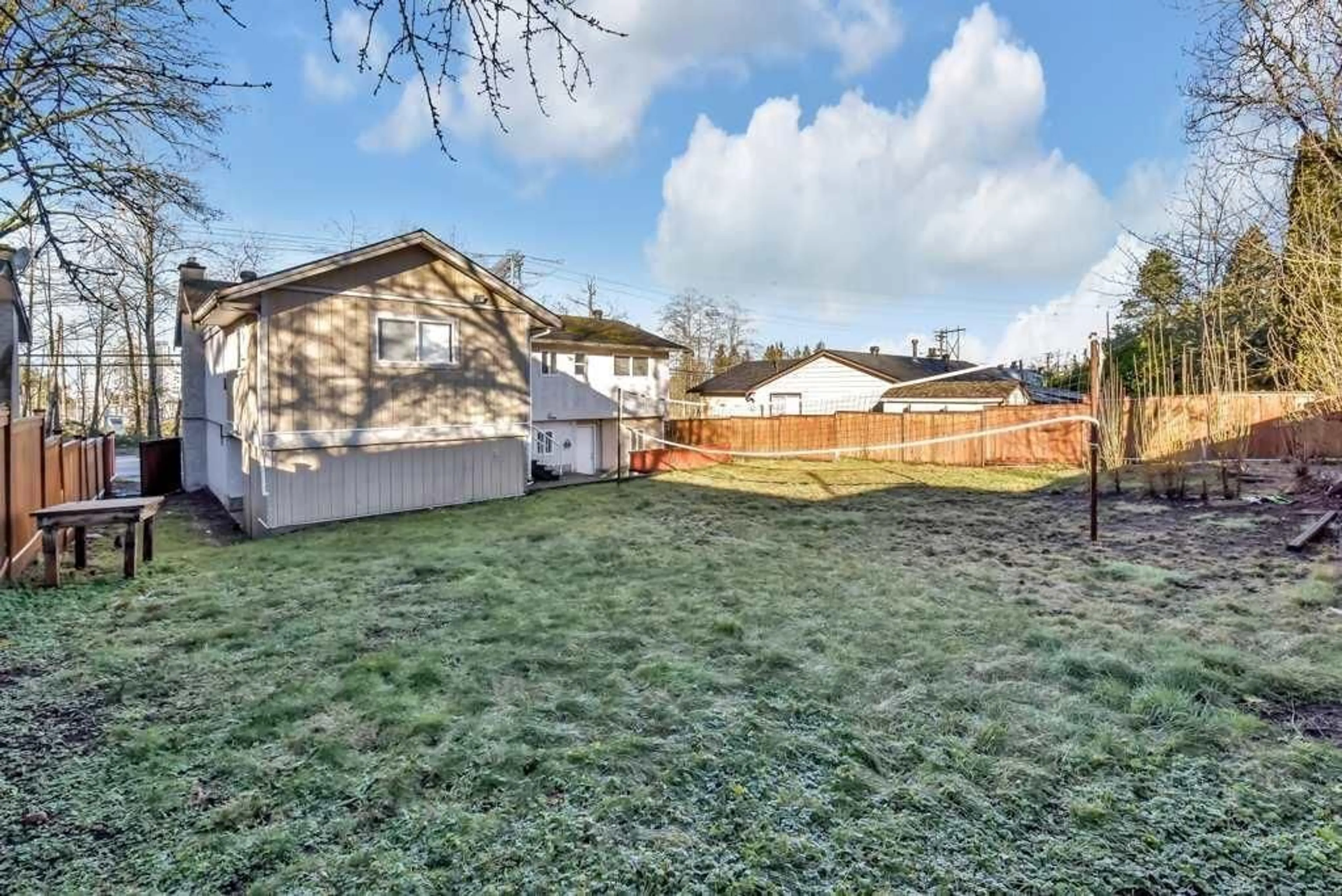 A pic from outside/outdoor area/front of a property/back of a property/a pic from drone, street for 10320 140, Surrey British Columbia V3T4X9