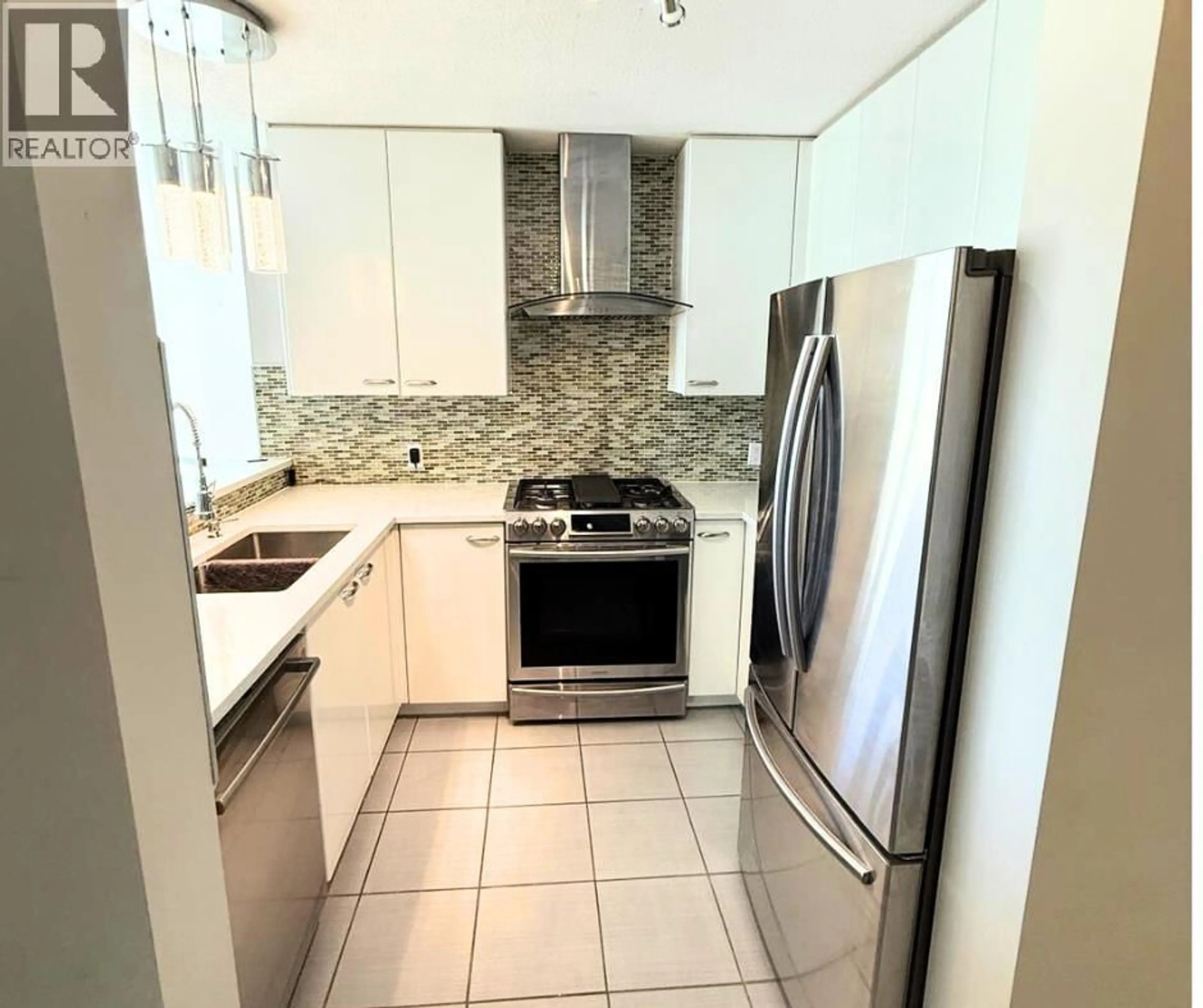 Standard kitchen, ceramic/tile floor for 1305 - 4505 HAZEL STREET, Burnaby British Columbia V5H4T1