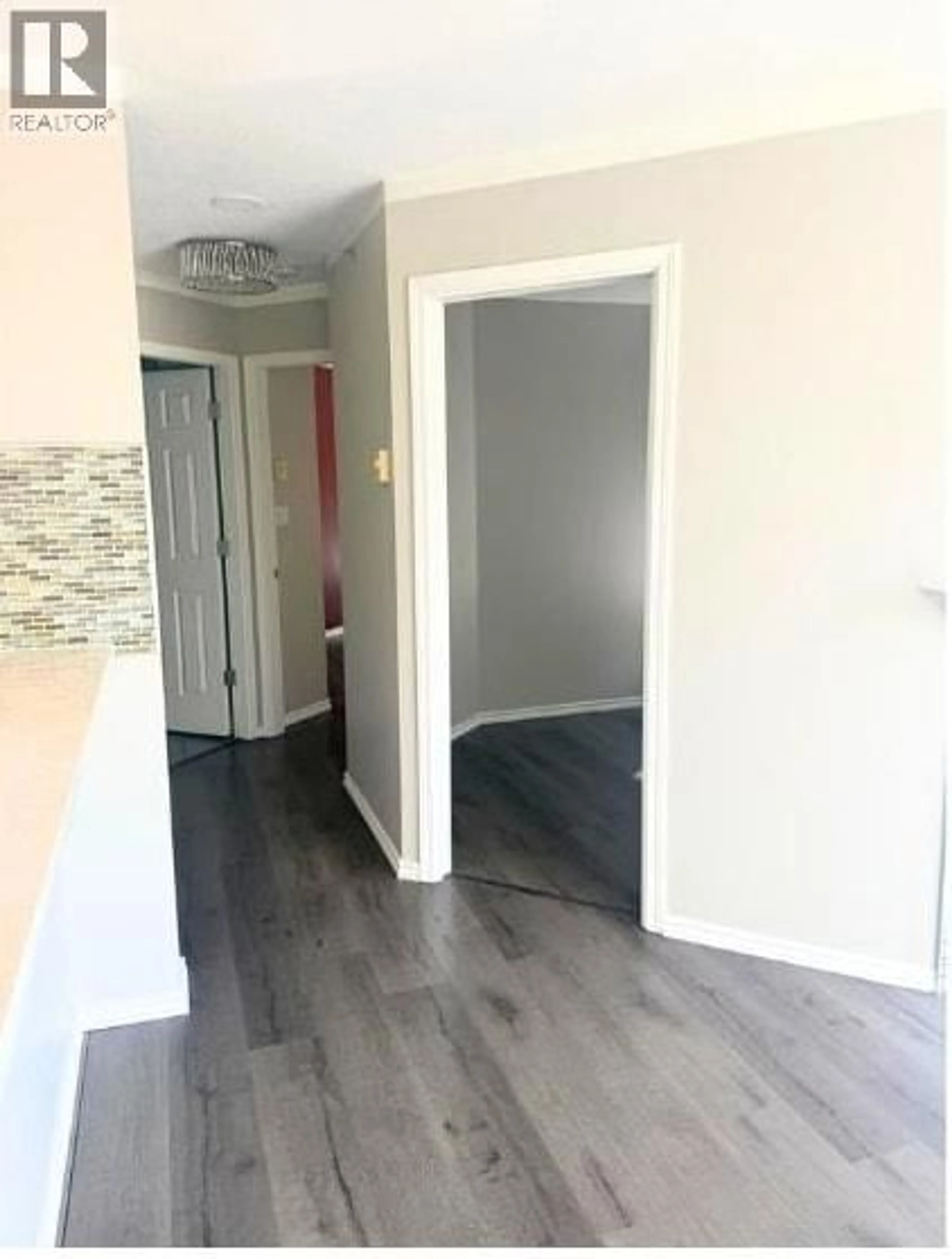 A pic of a room for 1305 - 4505 HAZEL STREET, Burnaby British Columbia V5H4T1