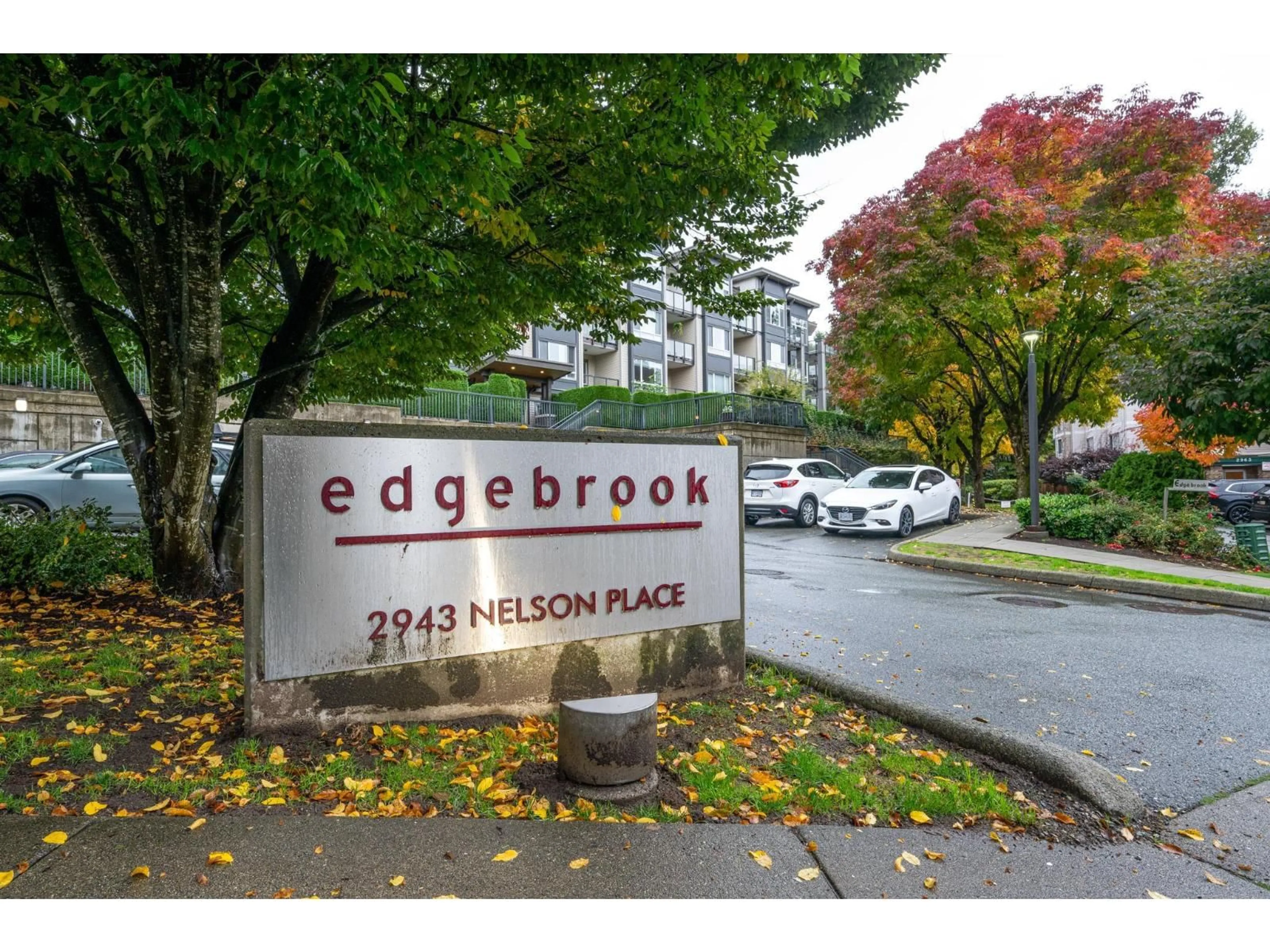Indoor foyer for 401 - 2943 NELSON, Abbotsford British Columbia V2S0C8