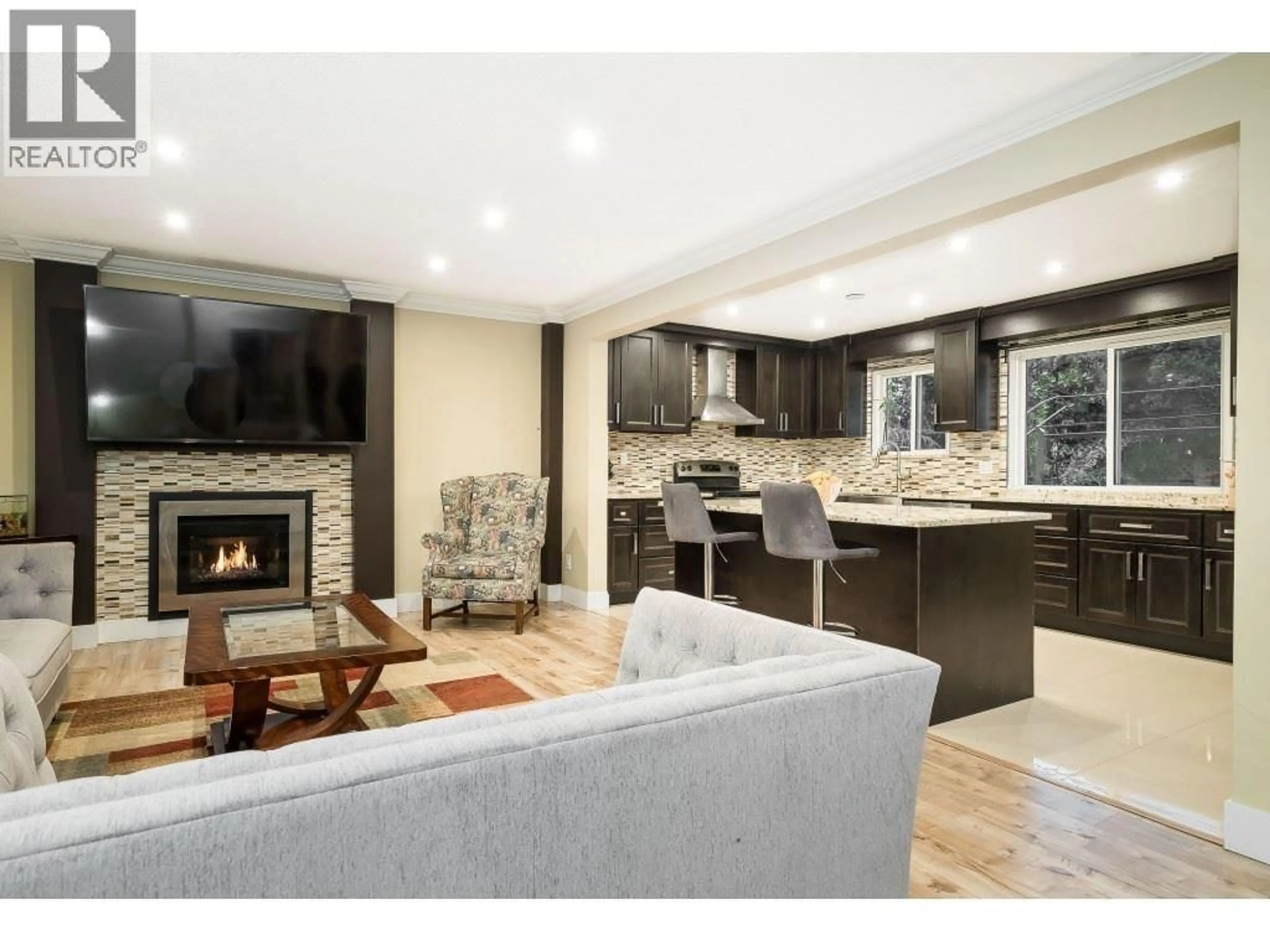 Open concept kitchen, ceramic/tile floor for 3228 CEDAR DRIVE, Port Coquitlam British Columbia V3B3C4