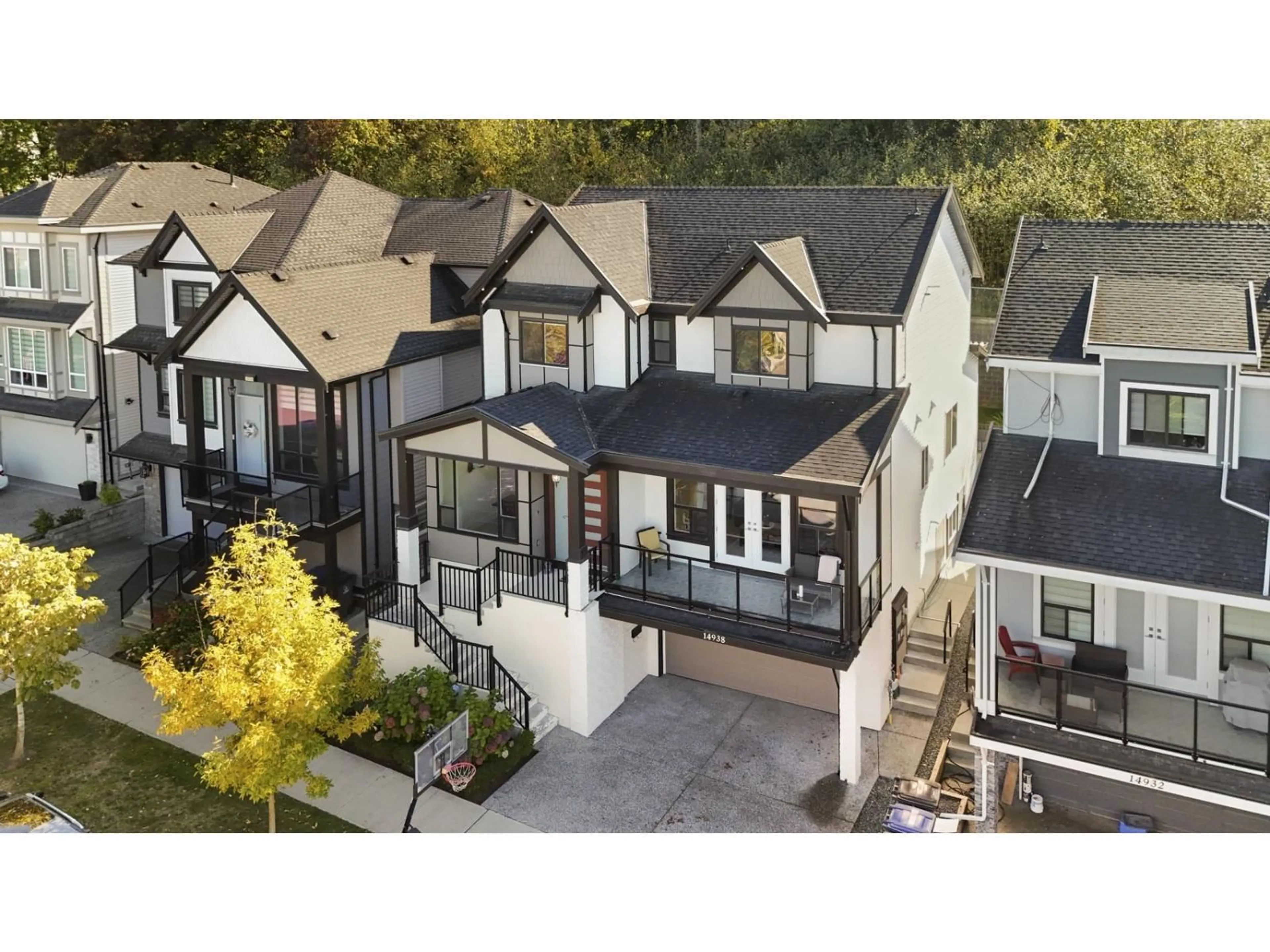 A pic from outside/outdoor area/front of a property/back of a property/a pic from drone, mountain view for 14938 63, Surrey British Columbia V3S2X1