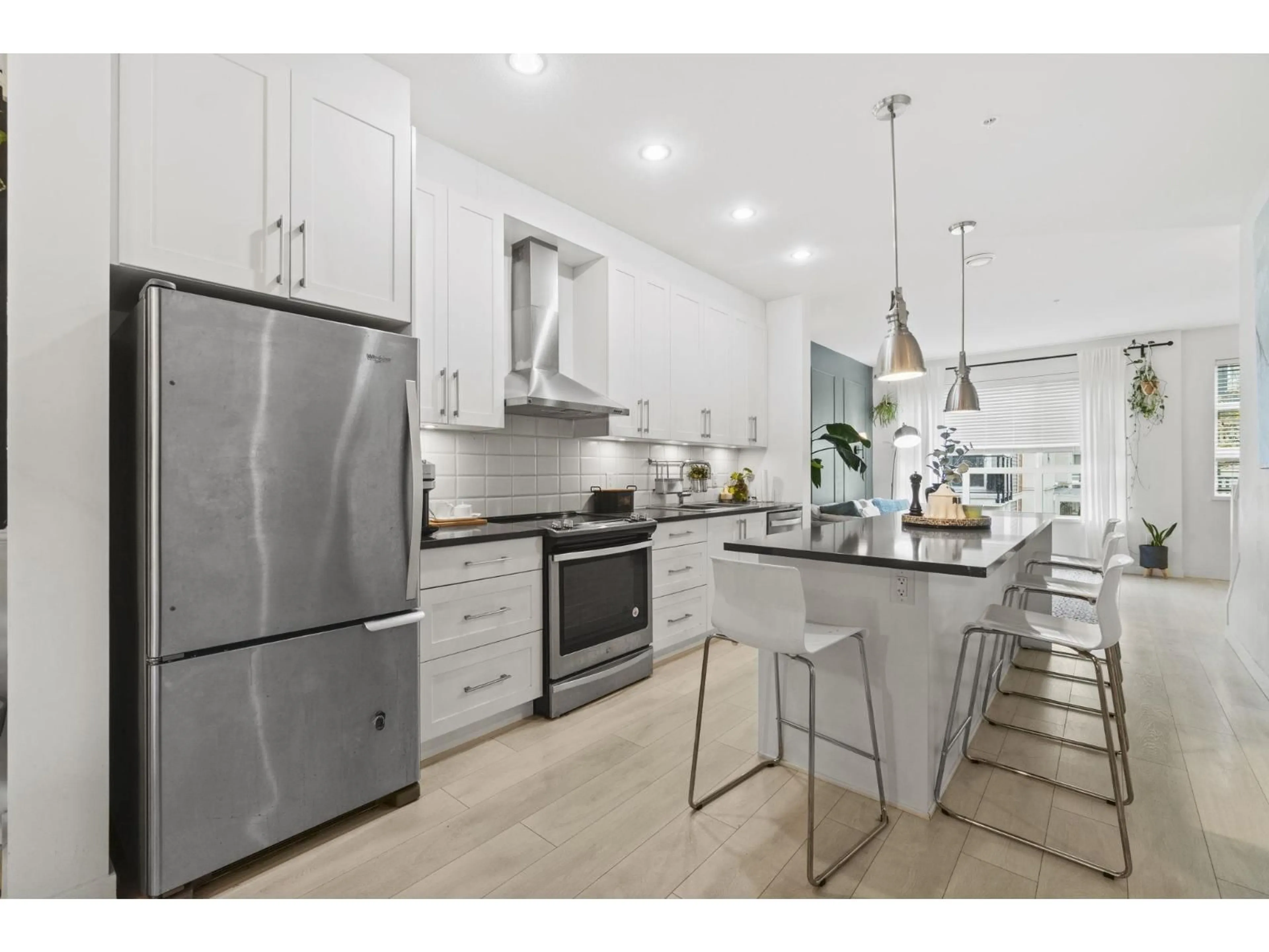Open concept kitchen, ceramic/tile floor for 41 - 20857 77A, Langley British Columbia V2Y0W7