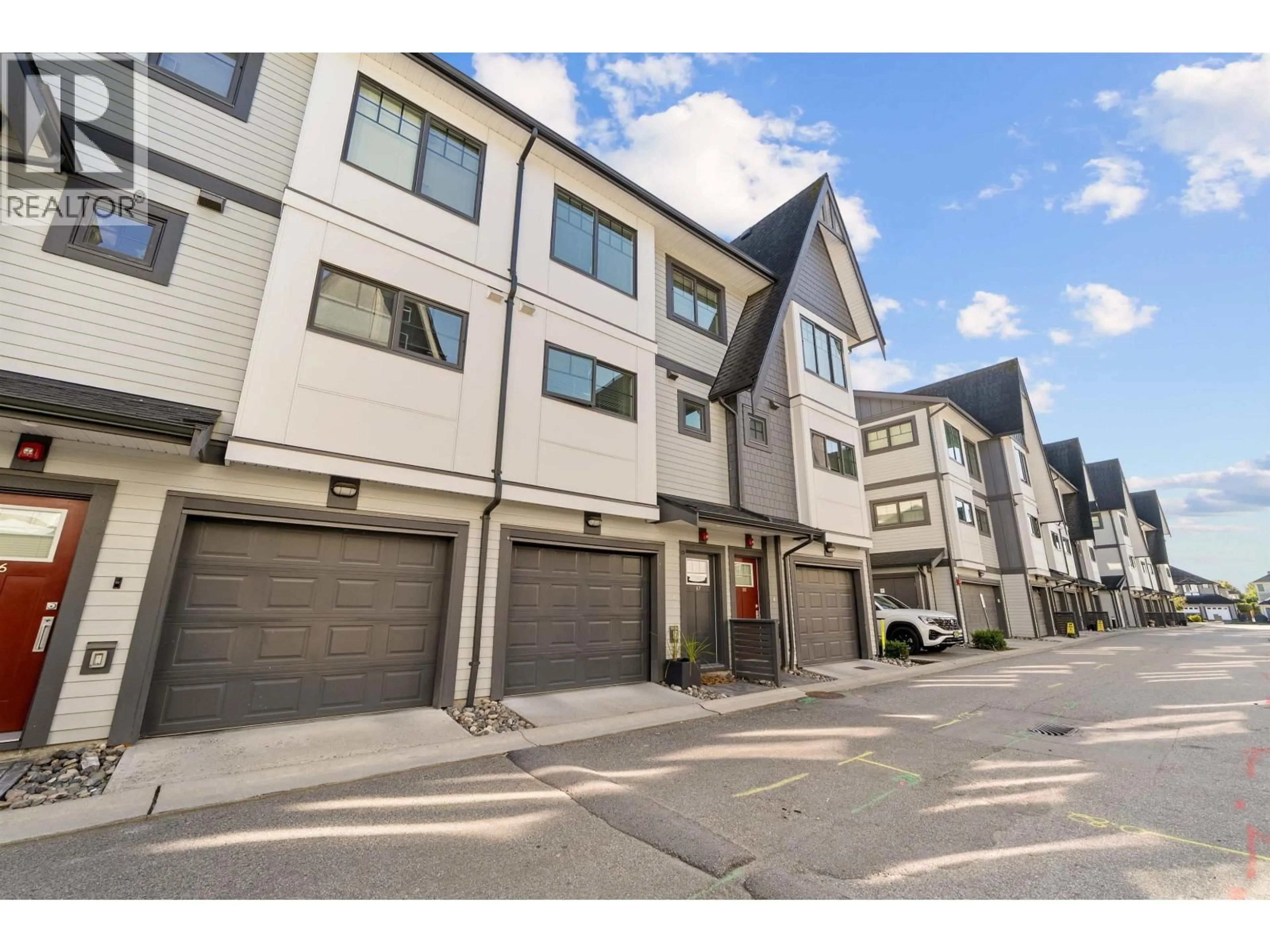 Unknown for 87 - 19451 SUTTON AVENUE, Pitt Meadows British Columbia V3Y0G6