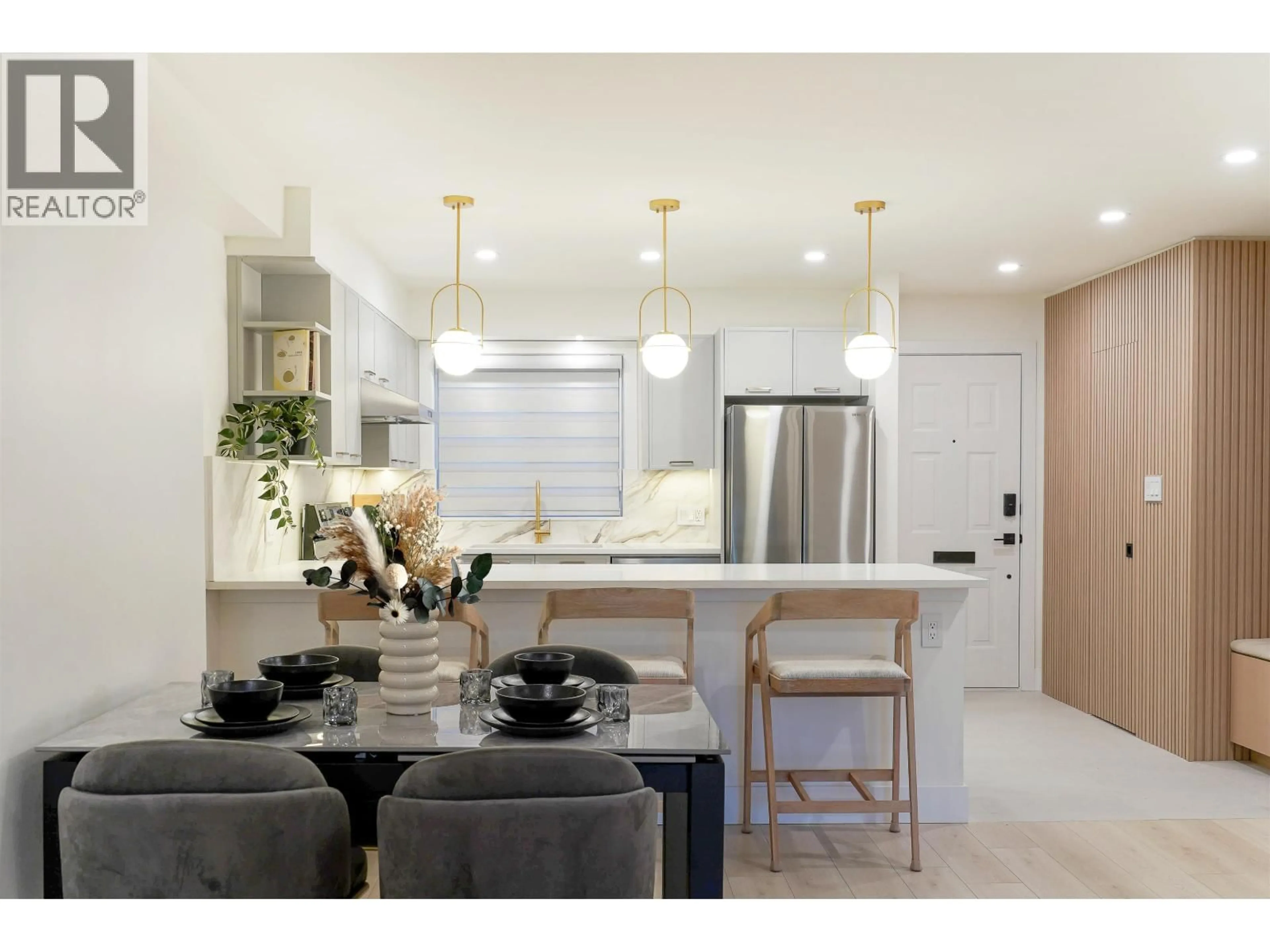 Open concept kitchen, unknown for 2078 SPRINGER AVENUE, Burnaby British Columbia V5B3M5