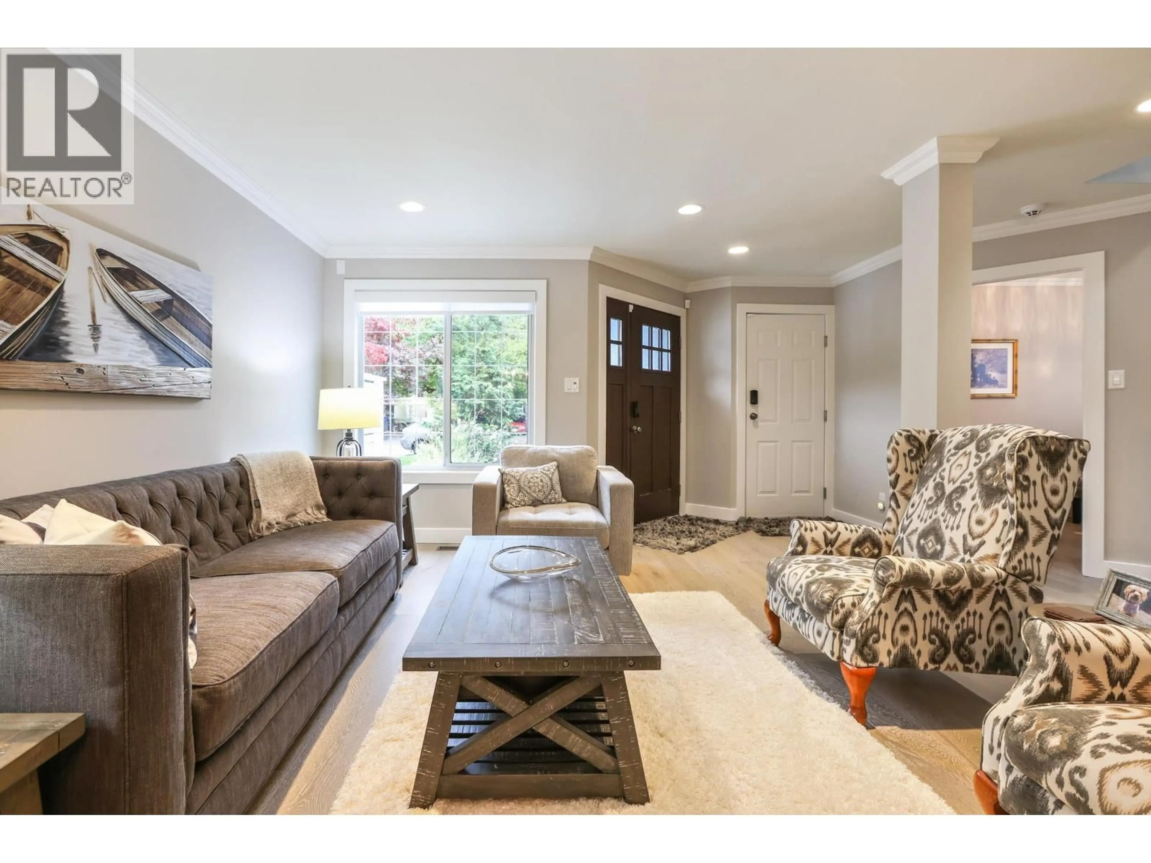 Living room with furniture, unknown for 1076 CLEMENTS AVENUE, North Vancouver British Columbia V7R2L4