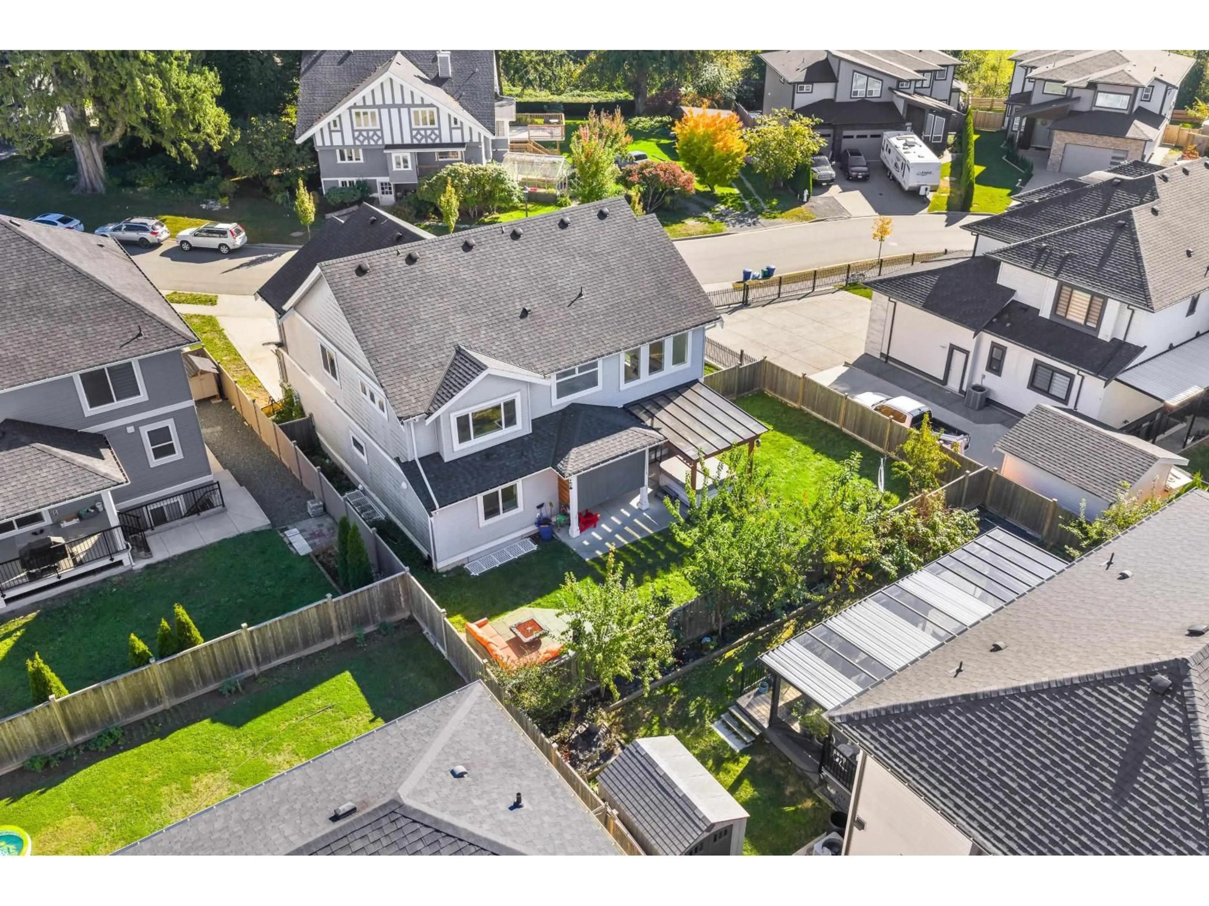A pic from outside/outdoor area/front of a property/back of a property/a pic from drone, street for 35281 EWERT, Mission British Columbia V2V6S6