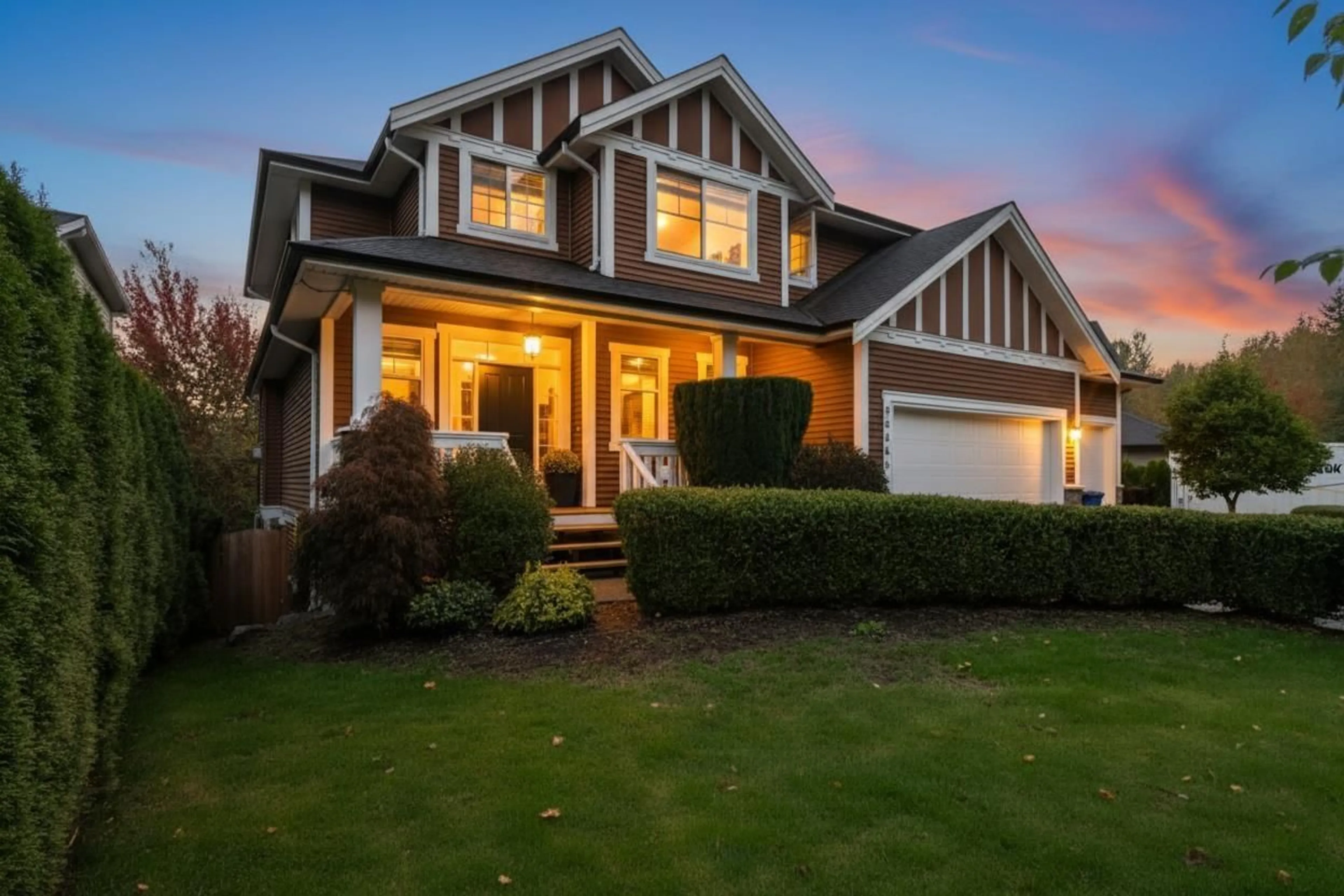 Home with vinyl exterior material, street for 35588 ANGUS, Abbotsford British Columbia V3G0A3