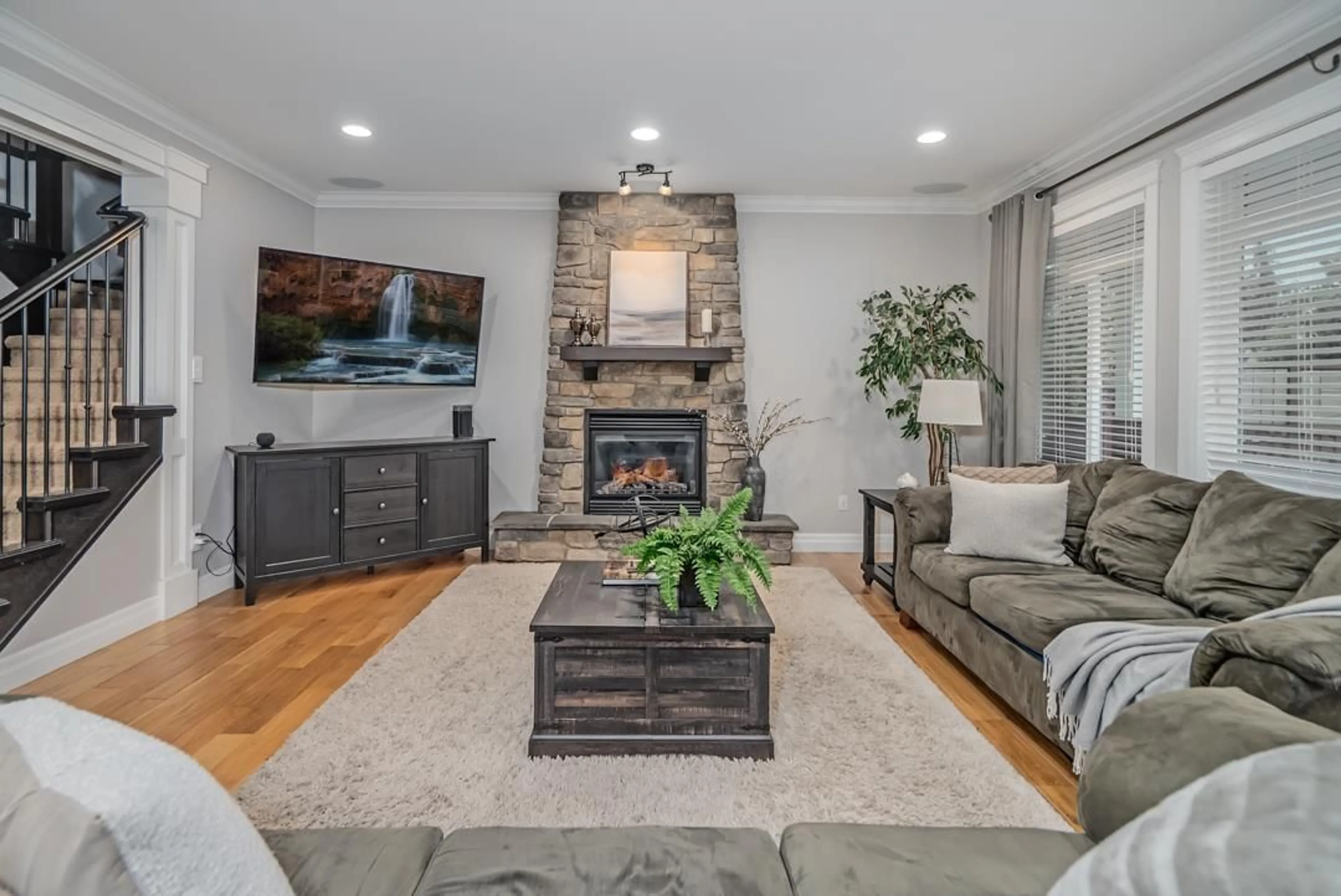 Living room with furniture, unknown for 35588 ANGUS, Abbotsford British Columbia V3G0A3