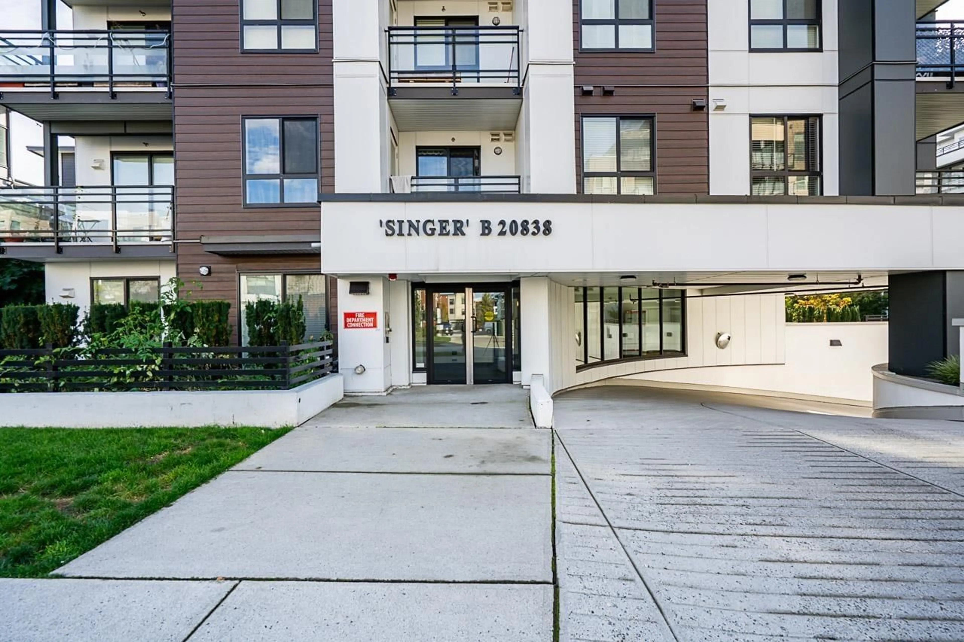 Indoor foyer for B304 - 20838 78B, Langley British Columbia V2Y3M2
