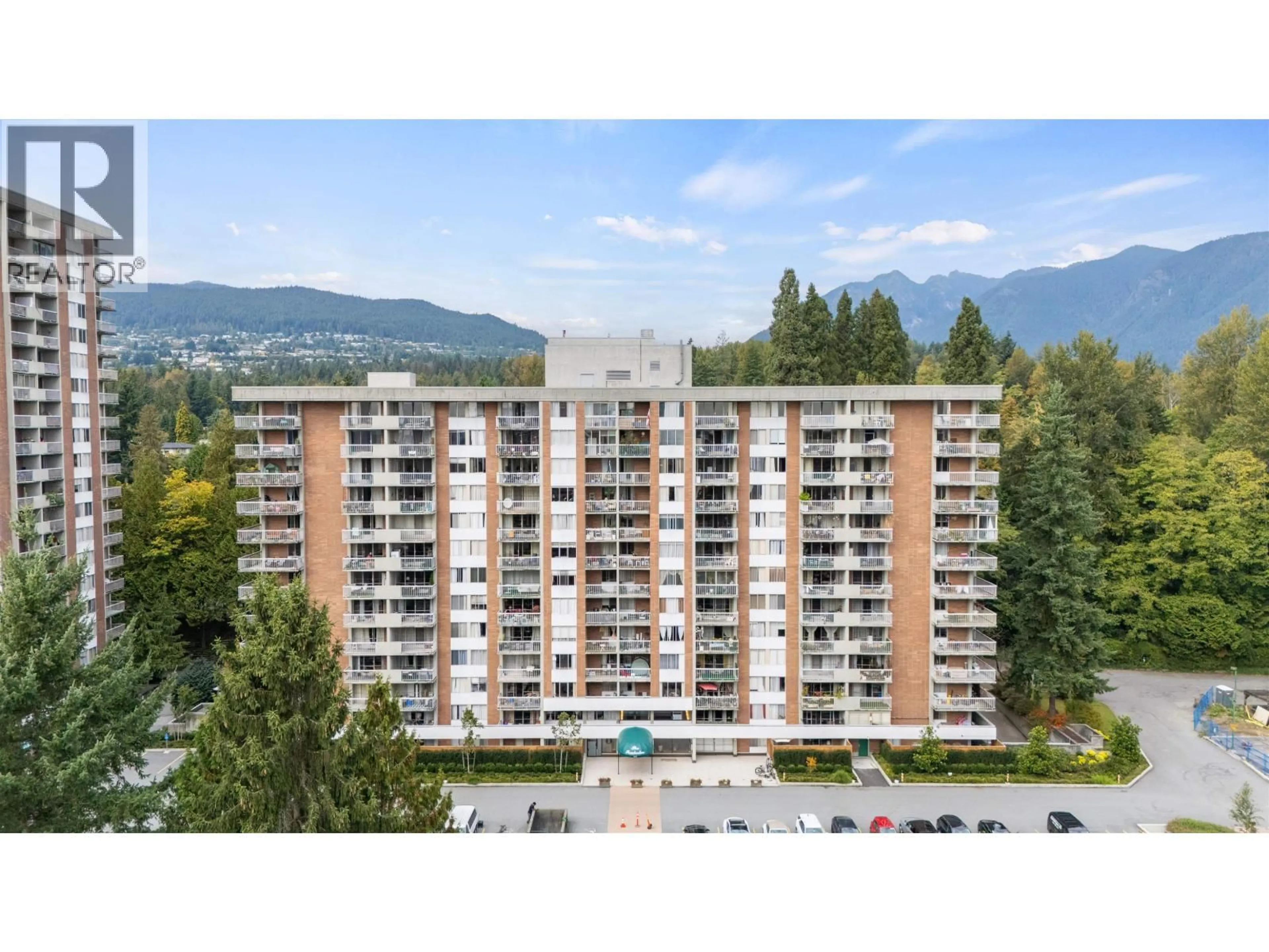 A pic from outside/outdoor area/front of a property/back of a property/a pic from drone, unknown for 201 - 2012 FULLERTON AVENUE, North Vancouver British Columbia V7P3E3