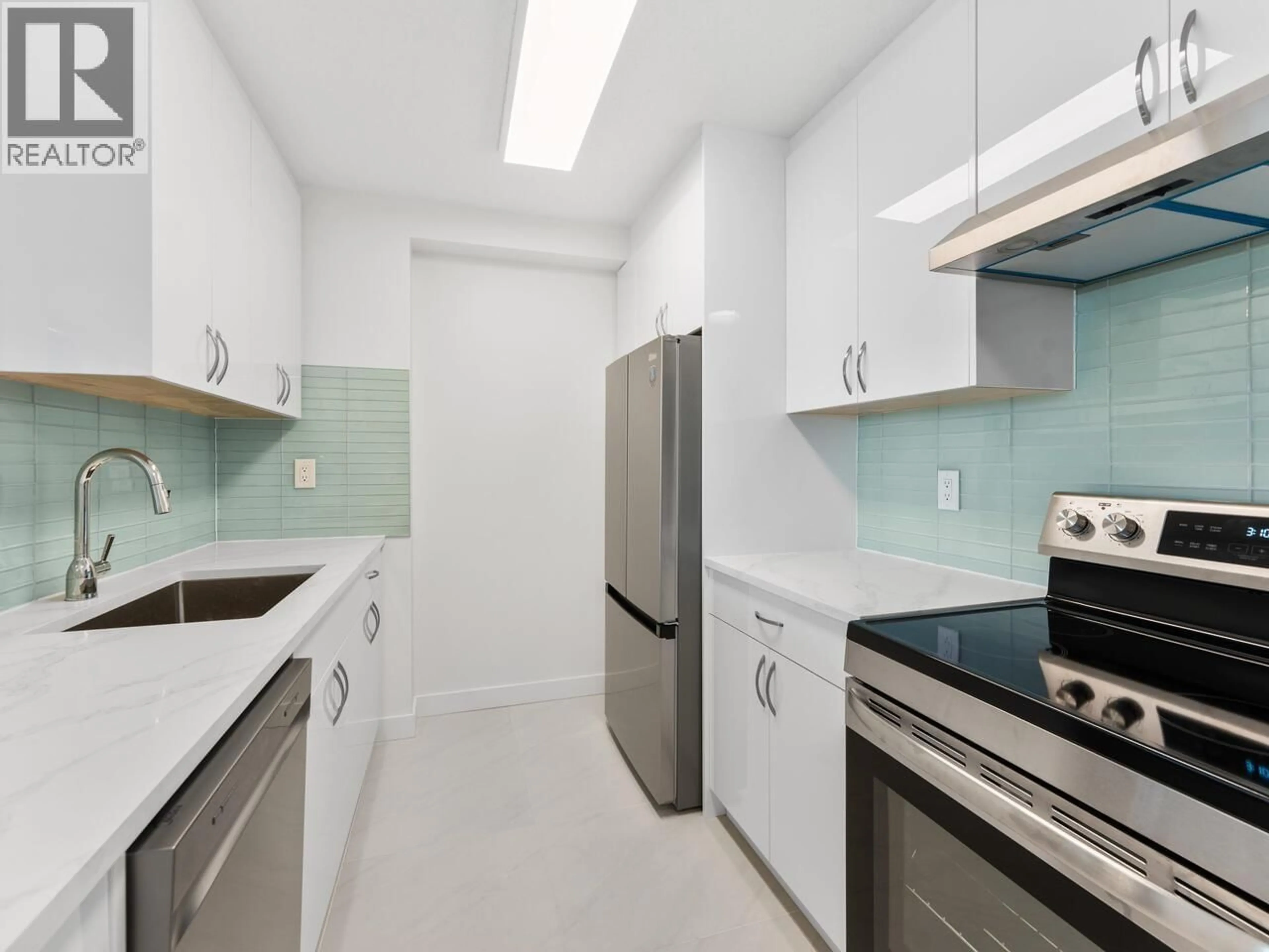 Standard kitchen, unknown for 1107 - 7100 GILBERT ROAD, Richmond British Columbia V7C5C3