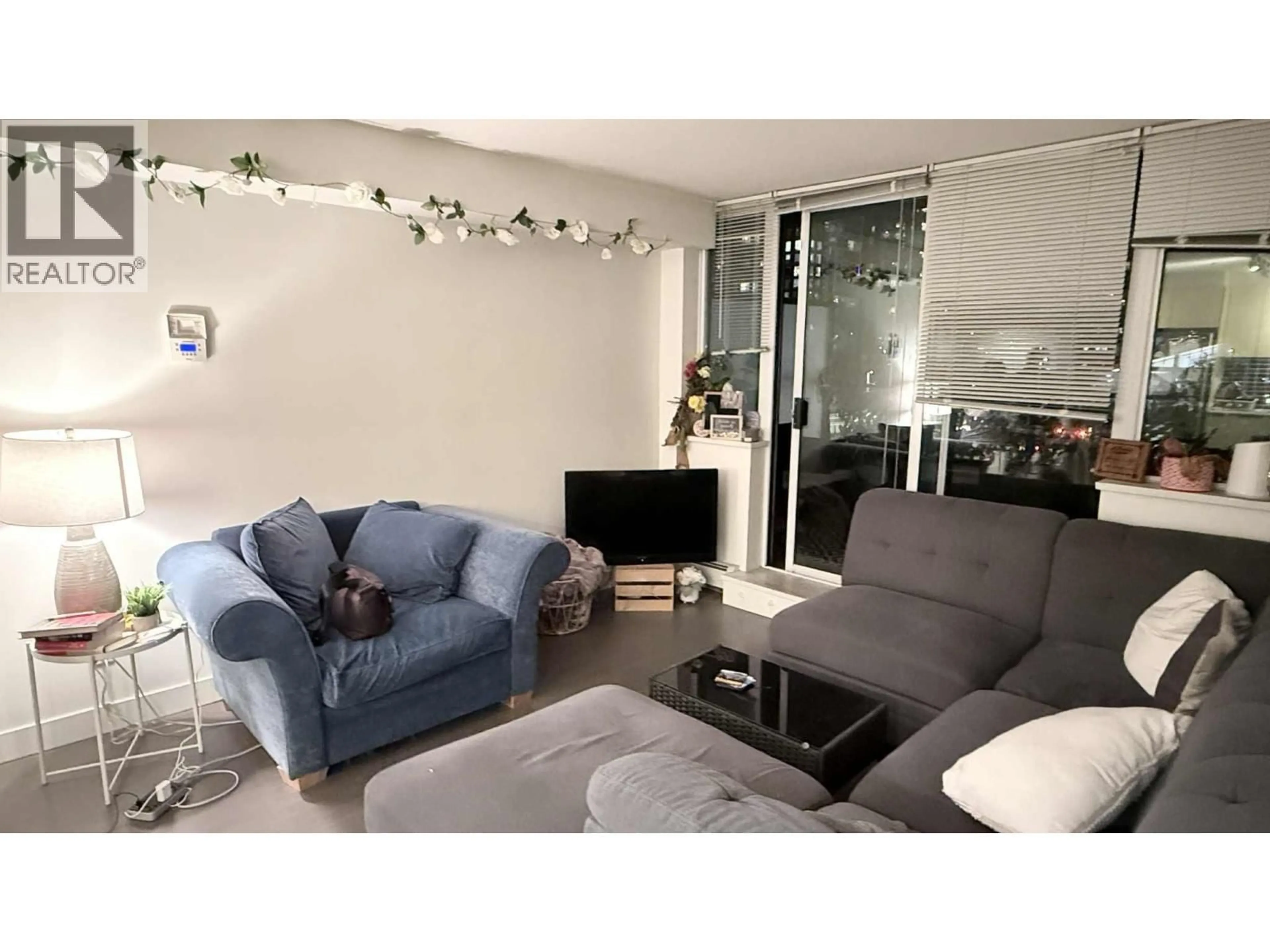 Living room with furniture, unknown for 512 - 1325 ROLSTON STREET, Vancouver British Columbia V6B0M2