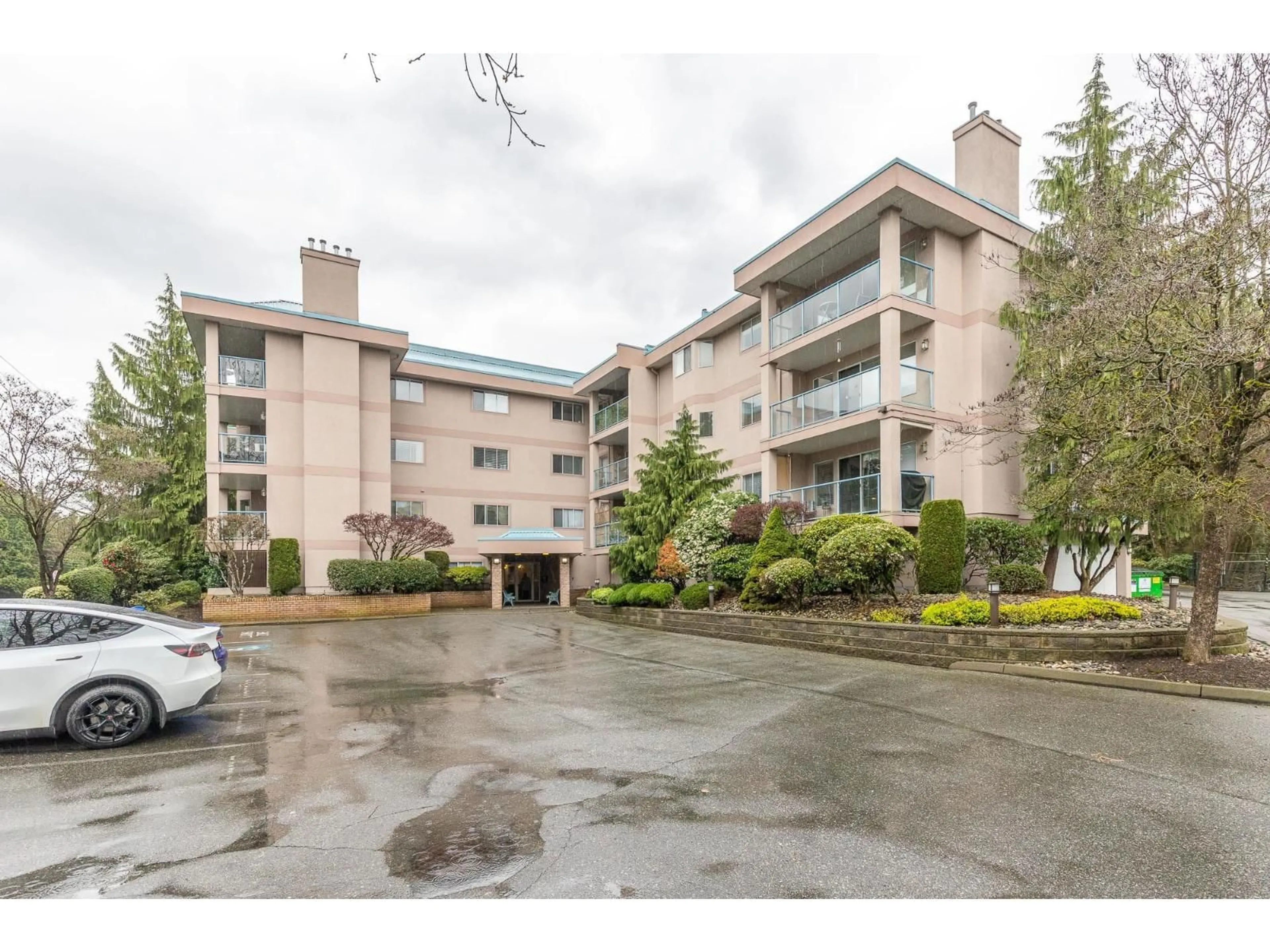 Unknown for 201 - 33110 GEORGE FERGUSON, Abbotsford British Columbia V2S2L5