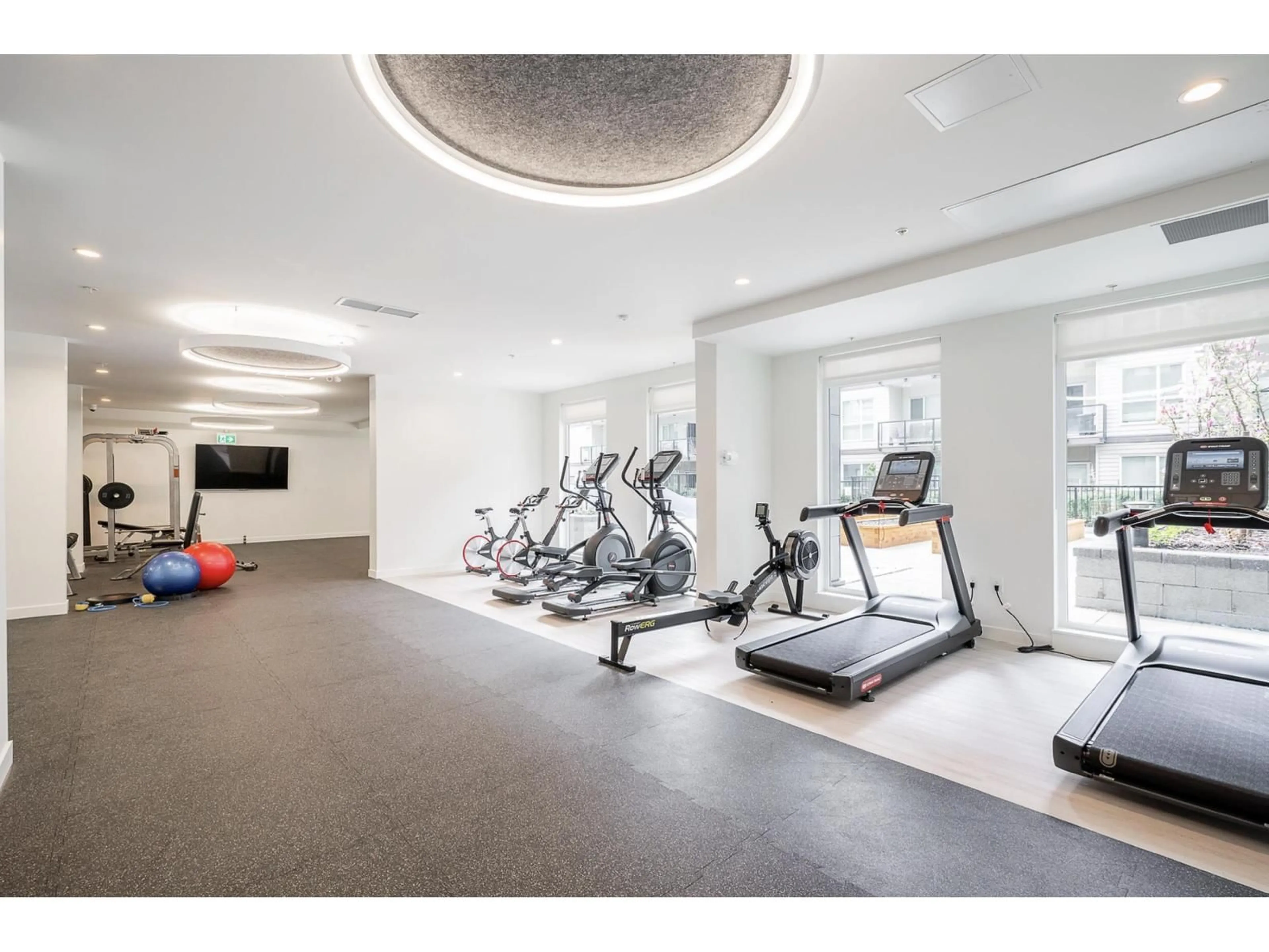 Gym or fitness room for 203 - 10777 138, Surrey British Columbia V3T0T5