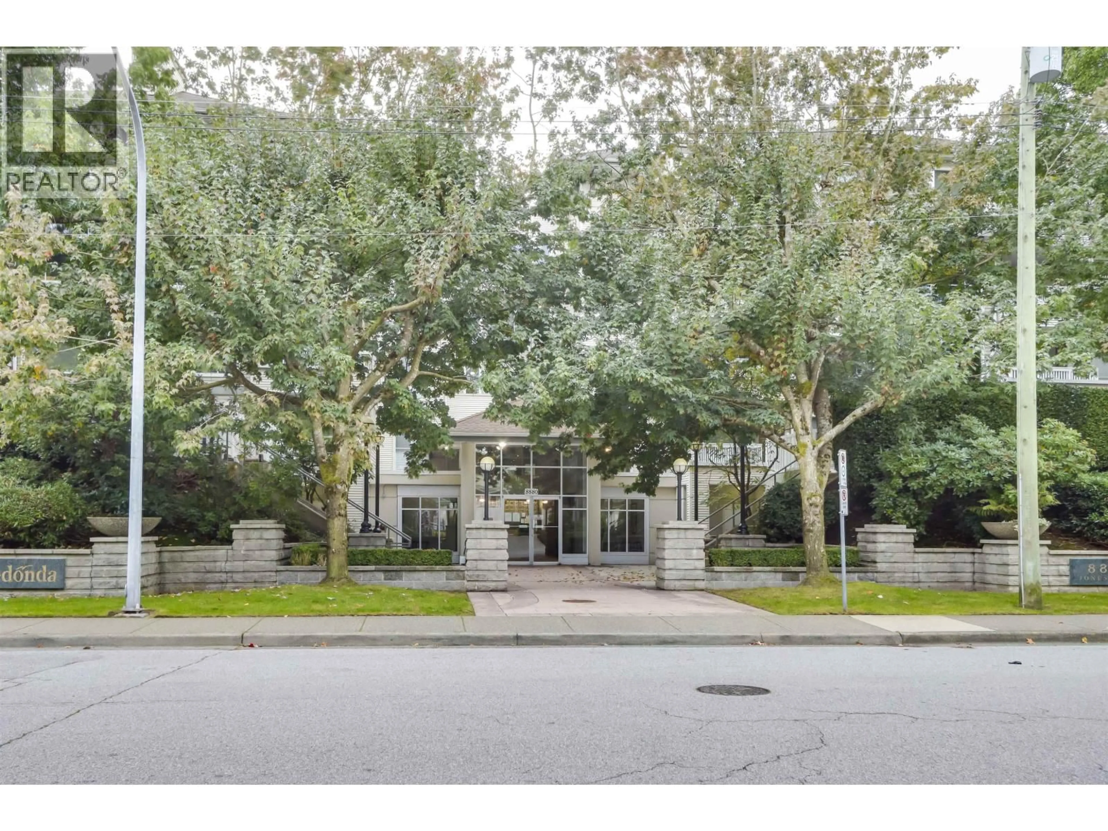 Indoor foyer for 205 - 8880 JONES ROAD, Richmond British Columbia V6Y3Z1