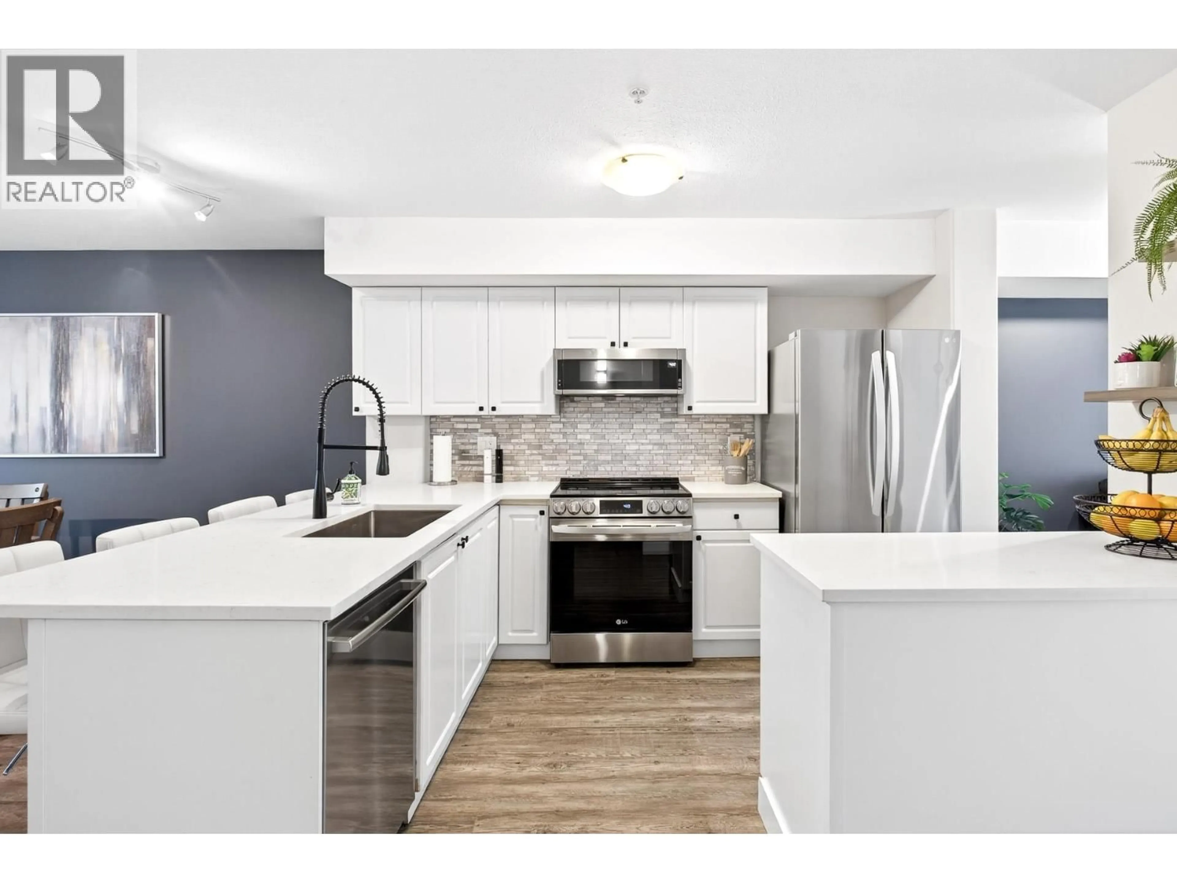 Open concept kitchen, ceramic/tile floor for 18 - 2927 FREMONT STREET, Port Coquitlam British Columbia V3B7X8