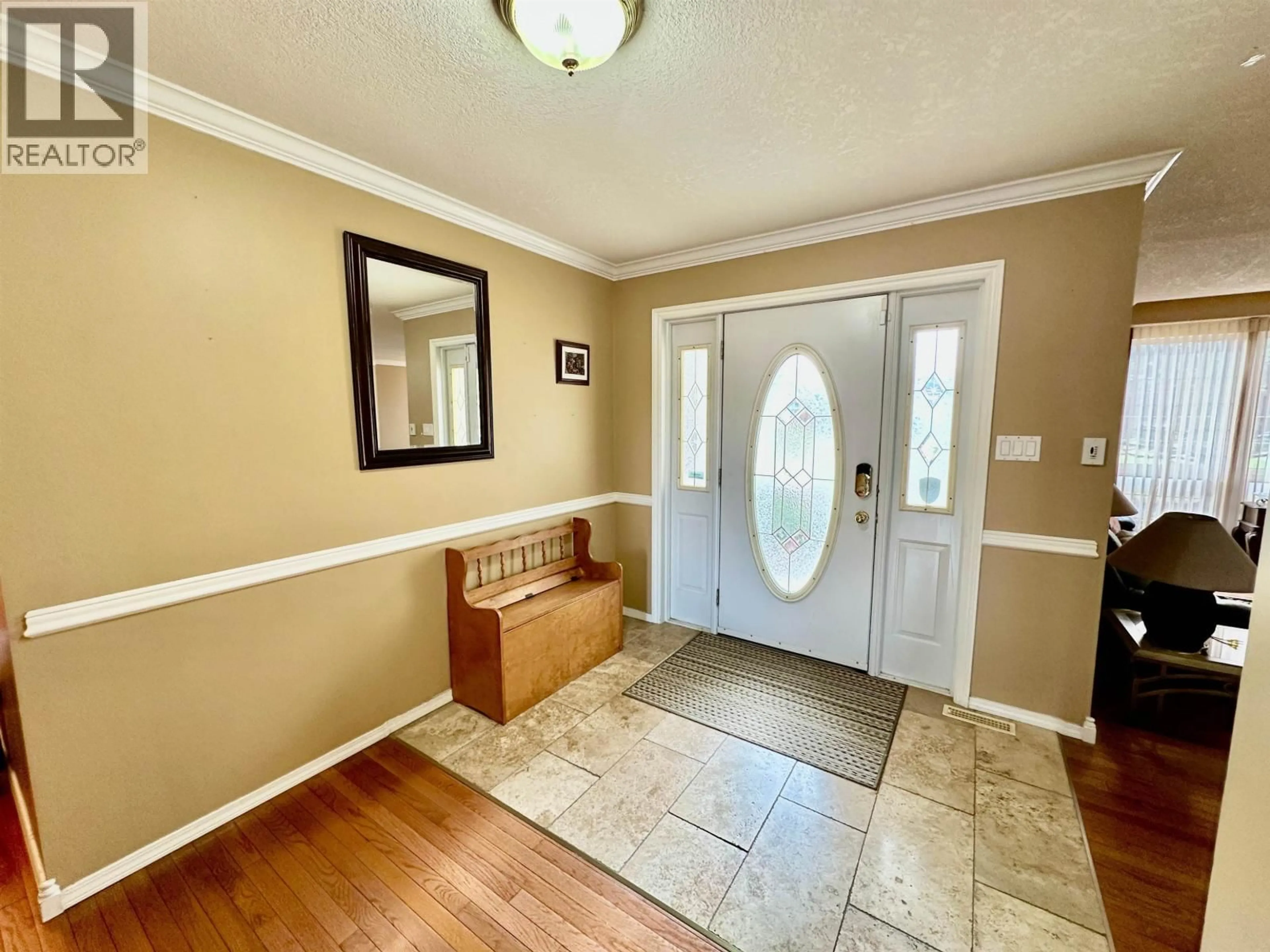 Indoor entryway for 10504 114 AVENUE, Fort St. John British Columbia V1J6K9