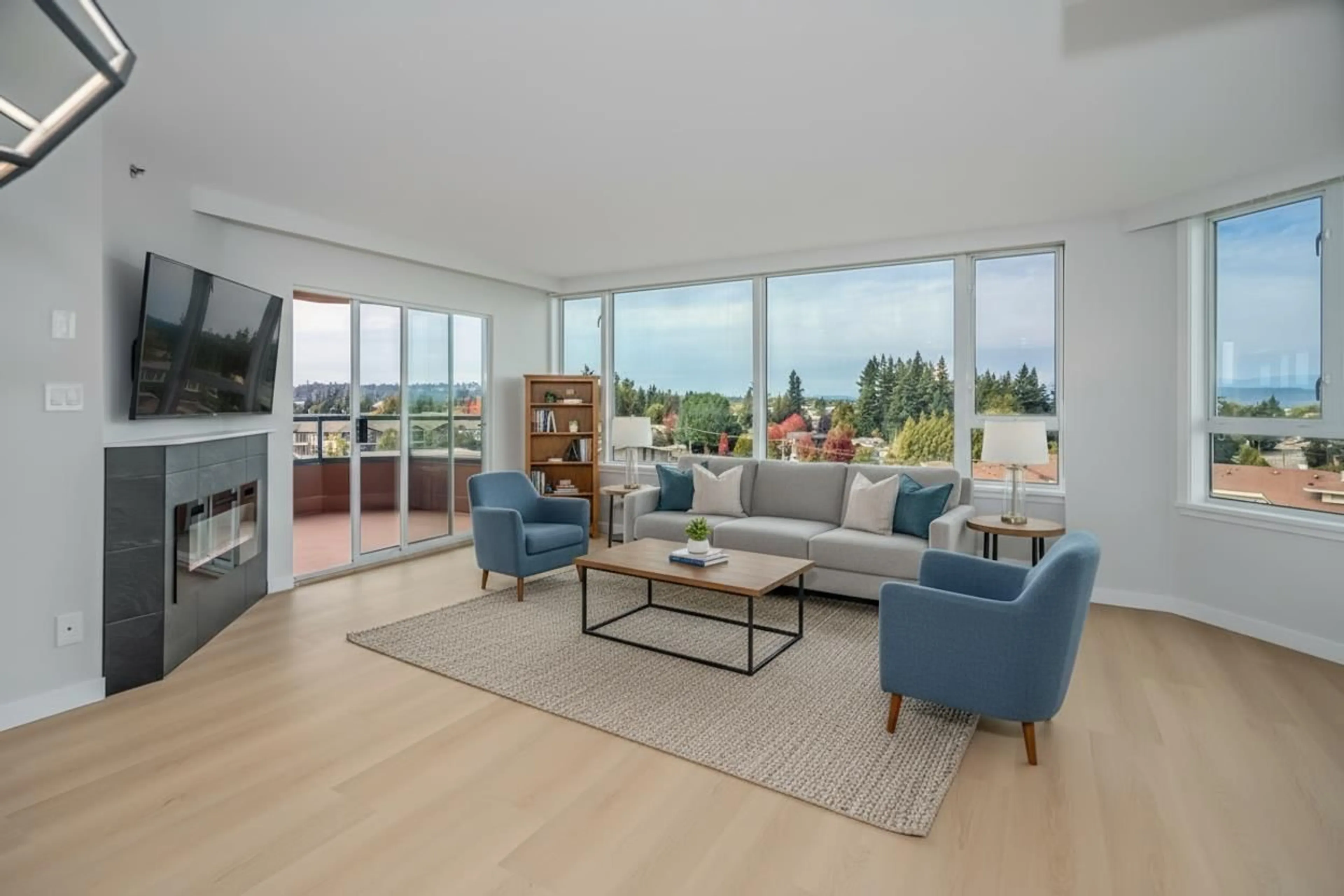 Living room with furniture, unknown for 902 - 3150 GLADWIN, Abbotsford British Columbia V2T5S9