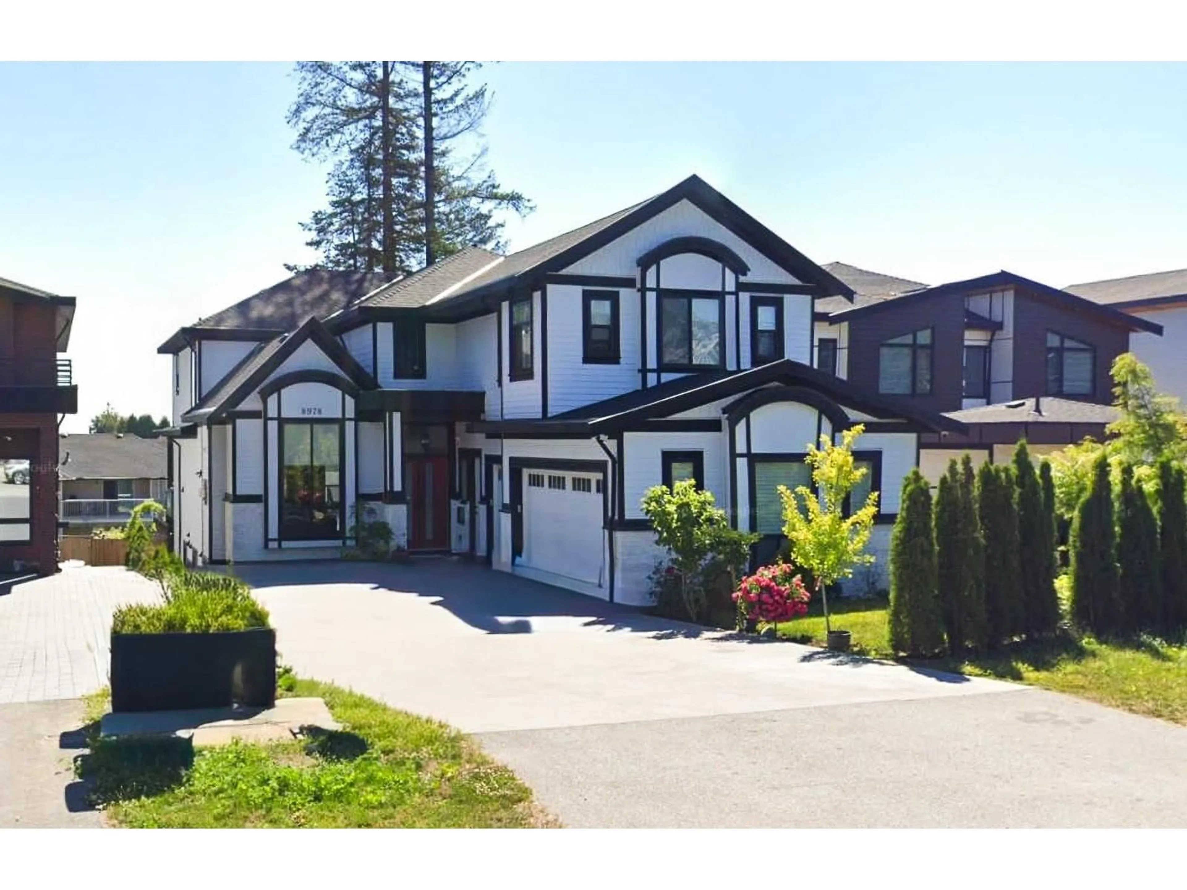 Home with vinyl exterior material, street for 8978 160, Surrey British Columbia V4N2Z3