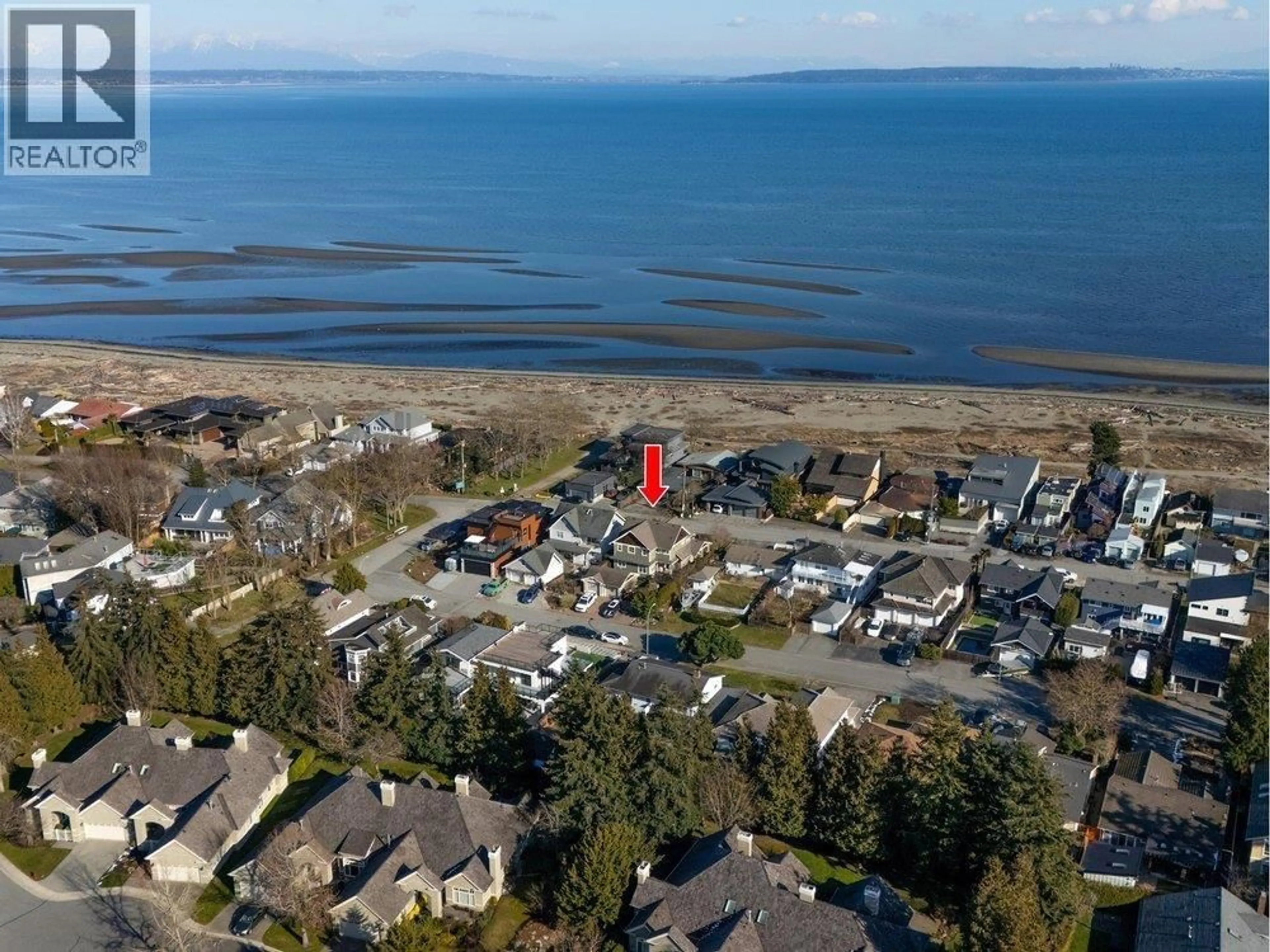 A pic from outside/outdoor area/front of a property/back of a property/a pic from drone, water/lake/river/ocean view for 367 CENTENNIAL PARKWAY, Delta British Columbia V4L1K8
