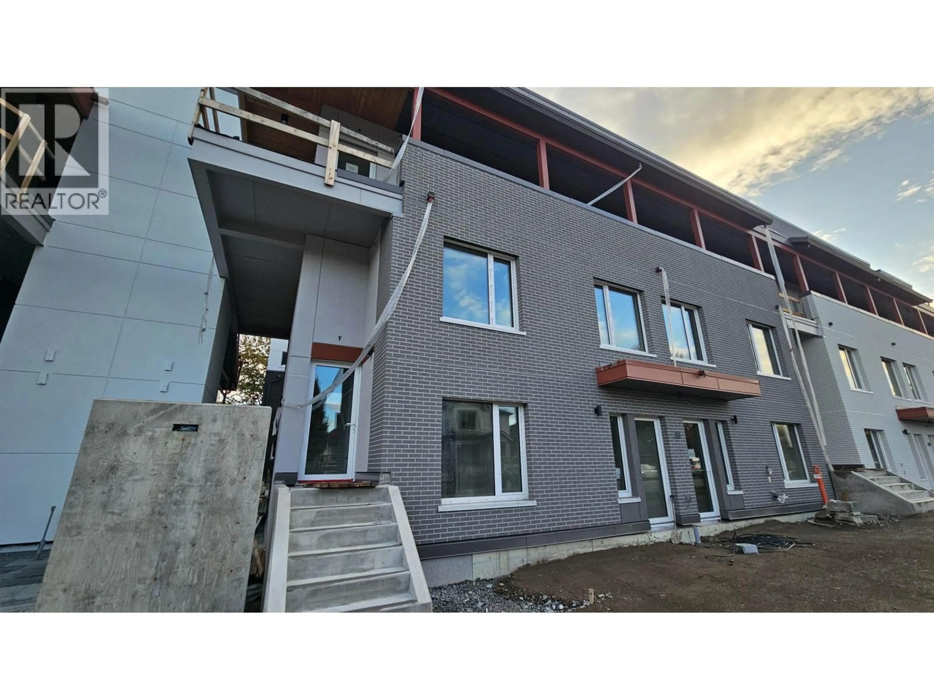 Unknown for 316 - 2250 1ST AVENUE, Vancouver British Columbia V5N1B6