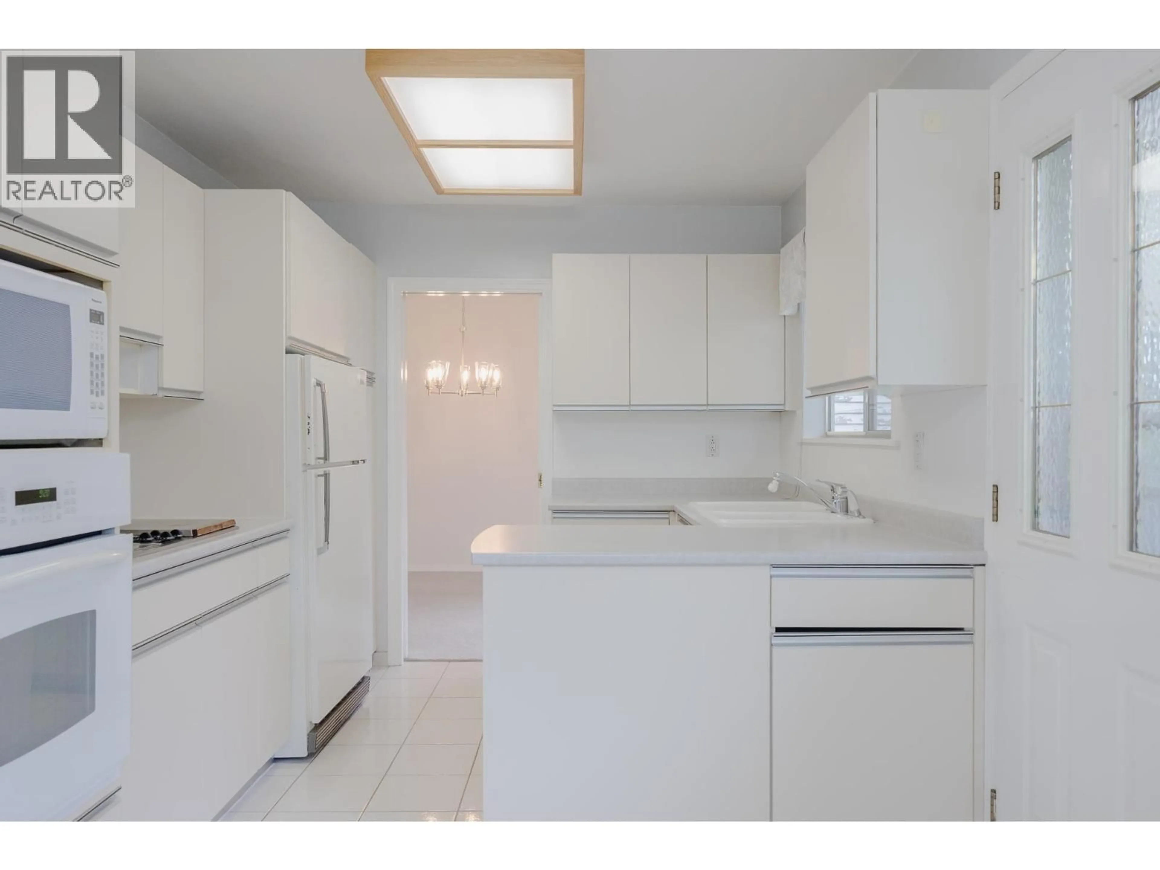Standard kitchen, unknown for 1589 HAVERSLEY AVENUE, Coquitlam British Columbia V3J1V7